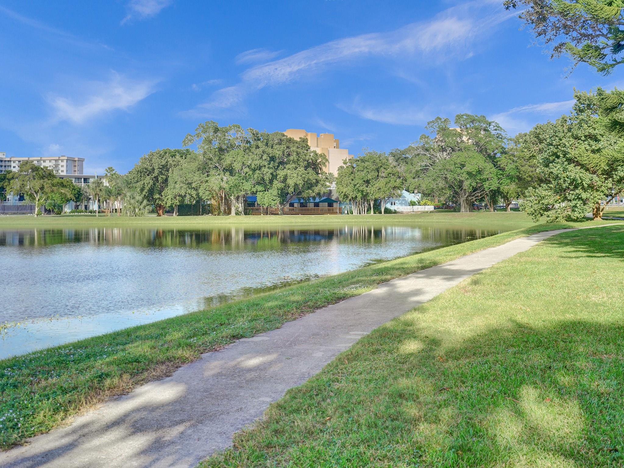 2751 N PALM AIRE DR 509