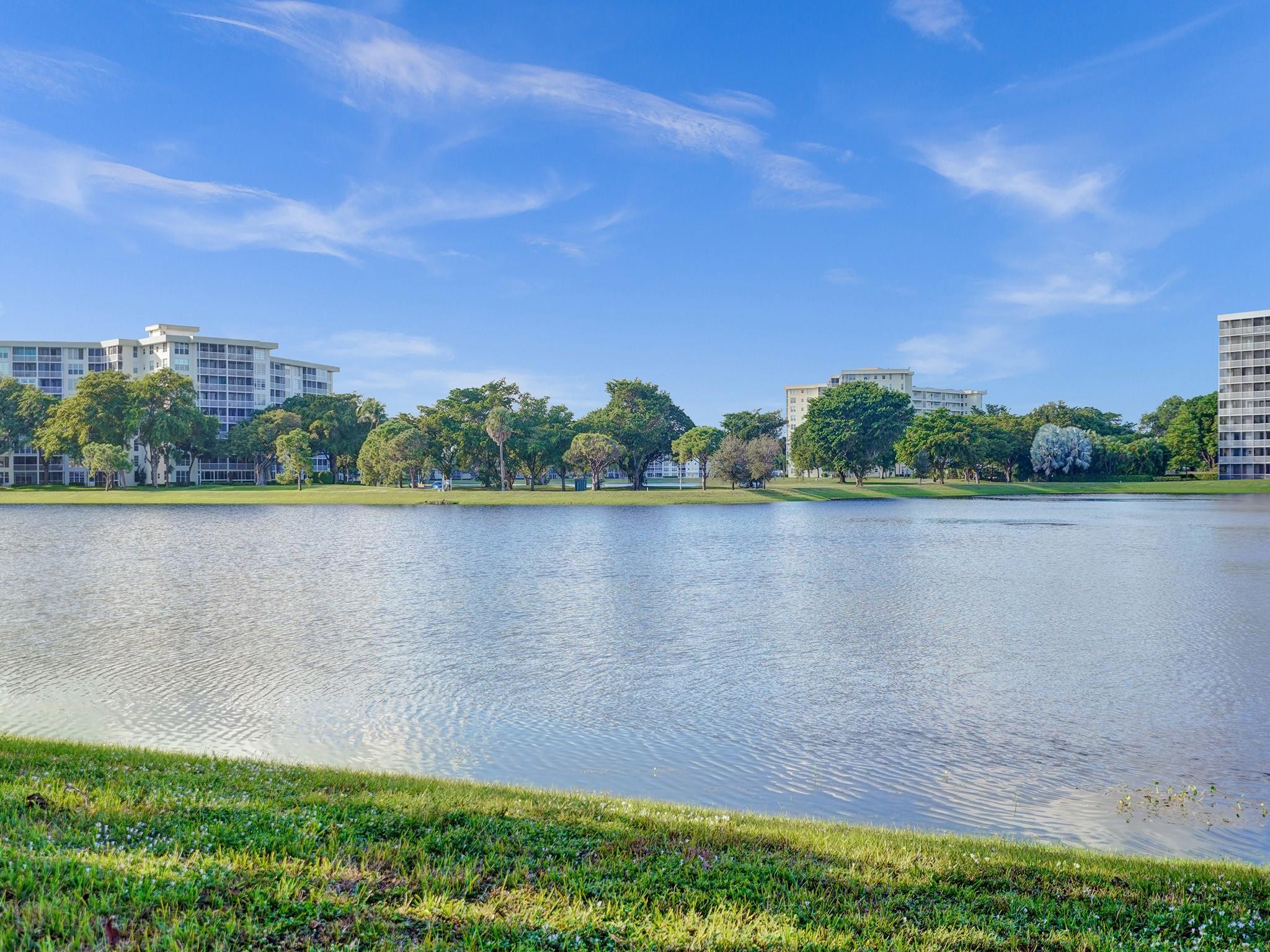 2751 N PALM AIRE DR 509