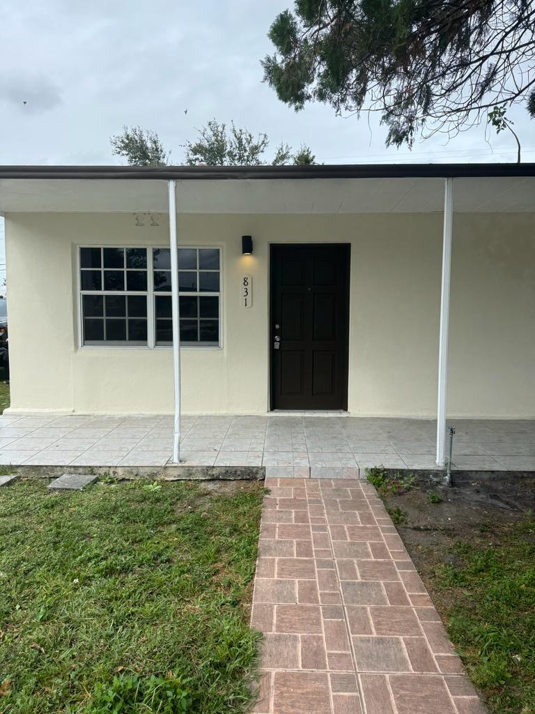 831 E 16th Pl, Hialeah, FL 