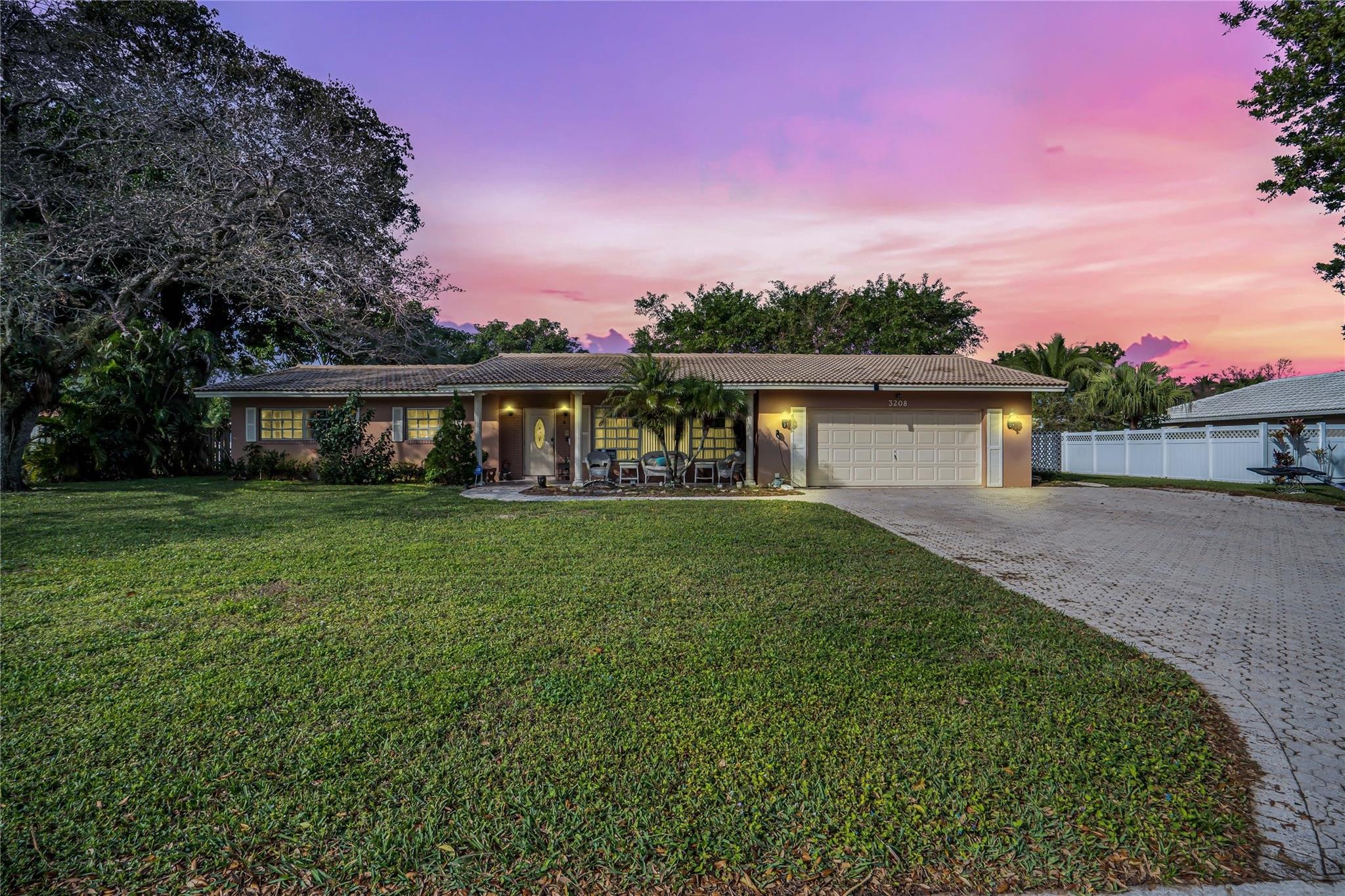 3208 NW 88th Way, Coral Springs, FL 