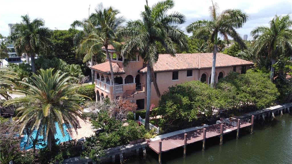 MAGNIFICENT TUSCAN ESTATE IN THE HEART OF "LAS OLAS" WITH 200' FEET OF STRAIGHT SEAWALL **RARELY AVAILABLE**. HUGE 13000+ SQ.FT. LOT... CUSTOM BUILT 5 BEDROOMS 6.5 BATH ESTATE WTH GUESTHOUSE/CAPTAINS QUARTERS HAS STEAM SHOWER & MURPHY BED IN THE CABANA.COMPLETELY RENOVATED 2006 (PLANS AVAILABLE). WOLF & SUB-ZERO APPLIANCES, ROOMS INCLUDE FIRST FLOOR SUITE, STUDY, FAMILY ROOM, STUNNING GREAT ROOM, SCREENED LANAI & SUMMER KITCHEN. NATURAL GAS COOKING, MASTER SUITE OFFERS FIREPLACE, BAR, PRIVATE ROOFED LOGIA AND ACCESS TO A GABLED TOWER. ELEVATOR, PRIVATE POOLSIDE GUEST CABANA. 30KW WHOLE HOUSE GENERATOR, THIS CUSTOM TUSCANNY VILLA ESTATE HAS EVERY LUXURY FEATURE SOMEONE COULD WANT!