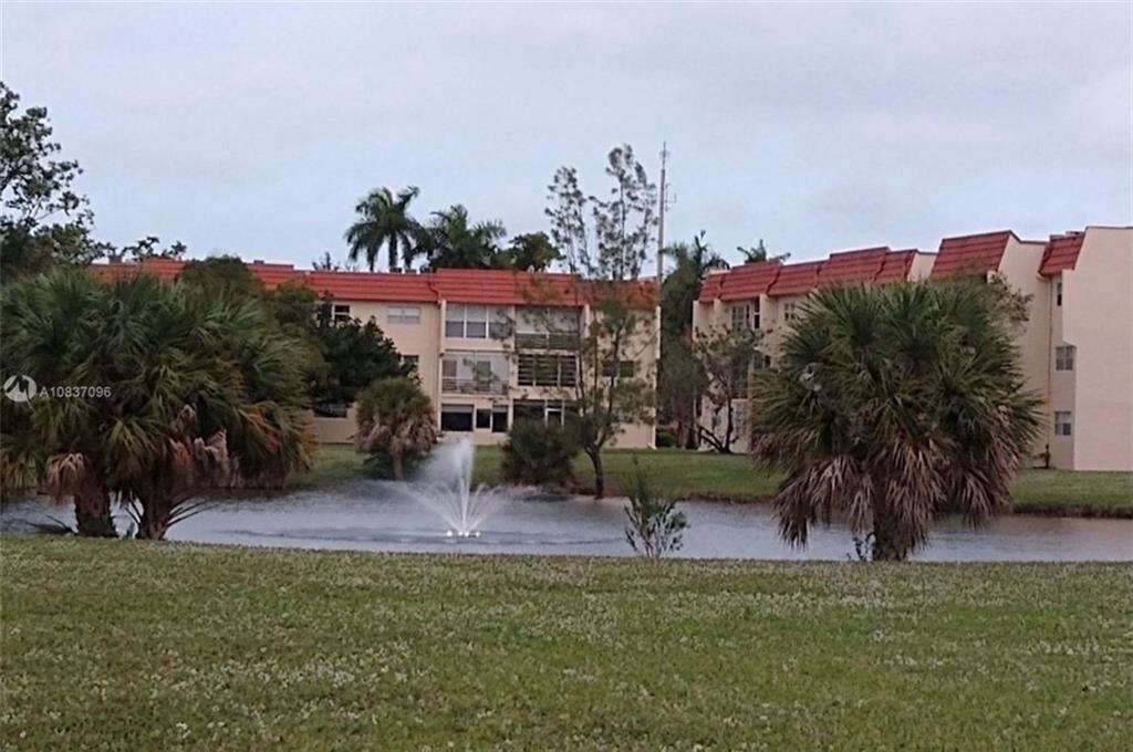 2951 E Sunrise Lakes Dr 207, Sunrise, FL 33322