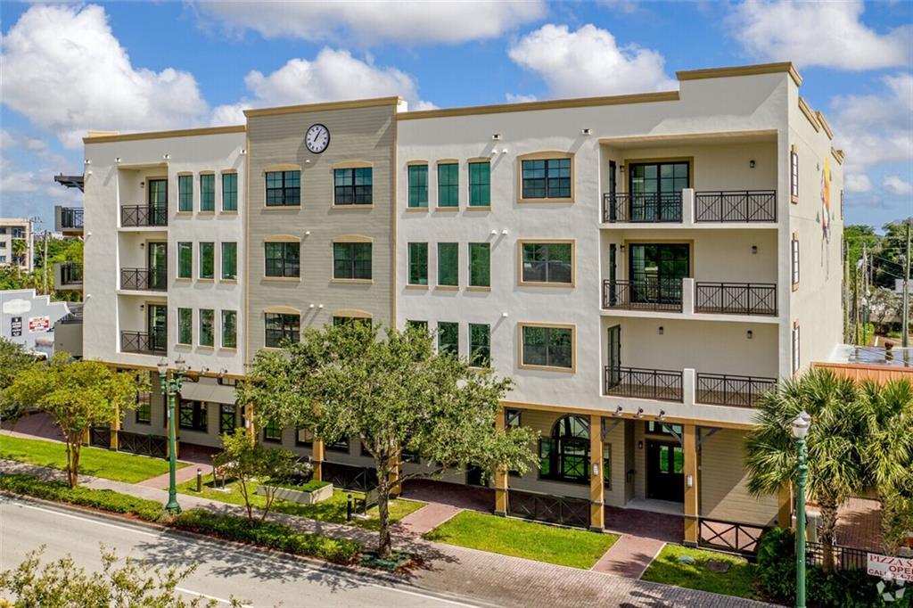 4100 SW 64th Ave 104, Davie, FL 33314