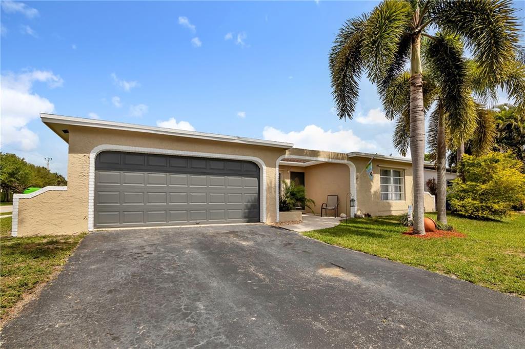 12041 NW 32nd Mnr
