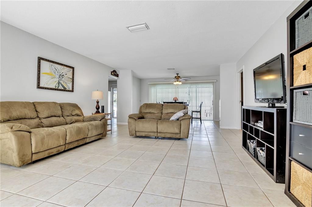 12041 NW 32nd Mnr