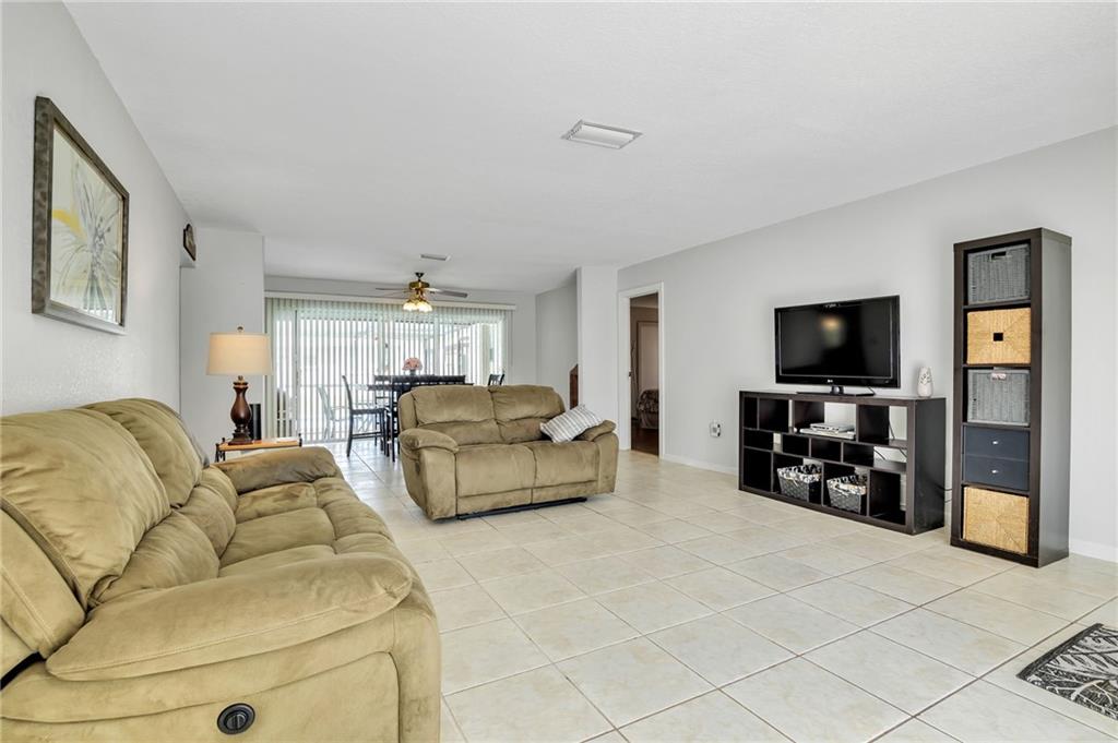 12041 NW 32nd Mnr