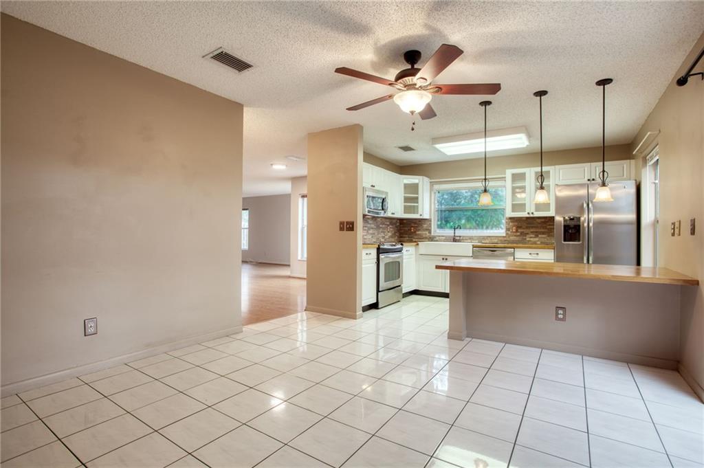 4806 Grapevine Way