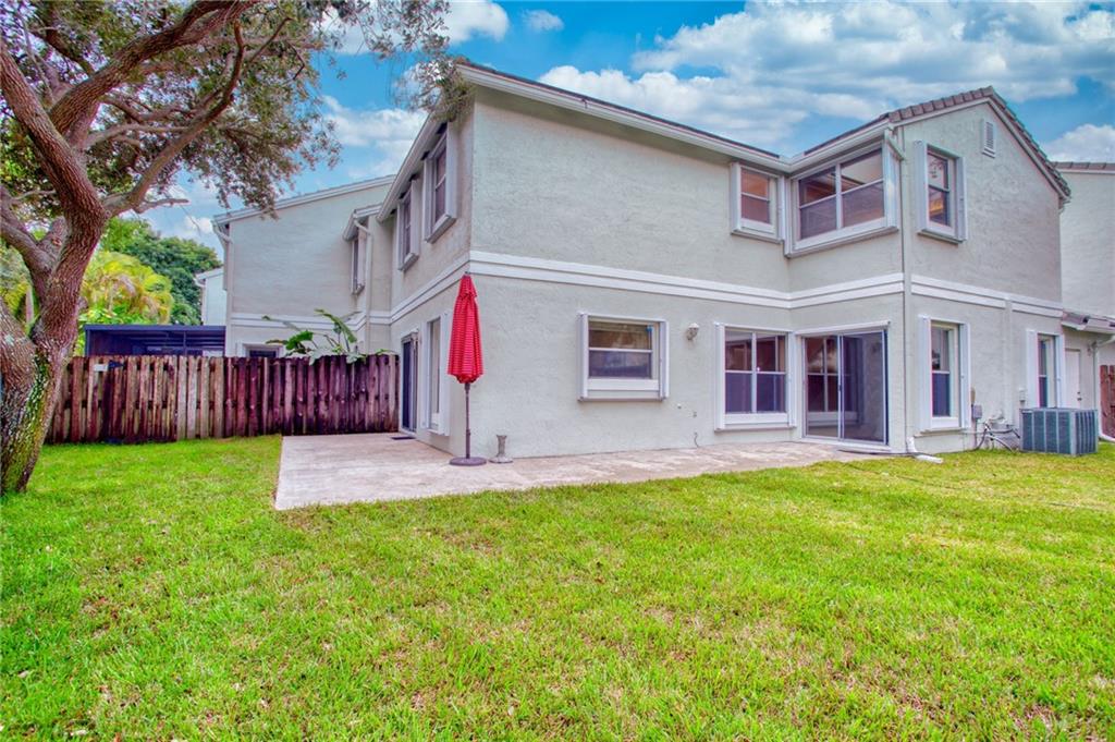 4806 Grapevine Way