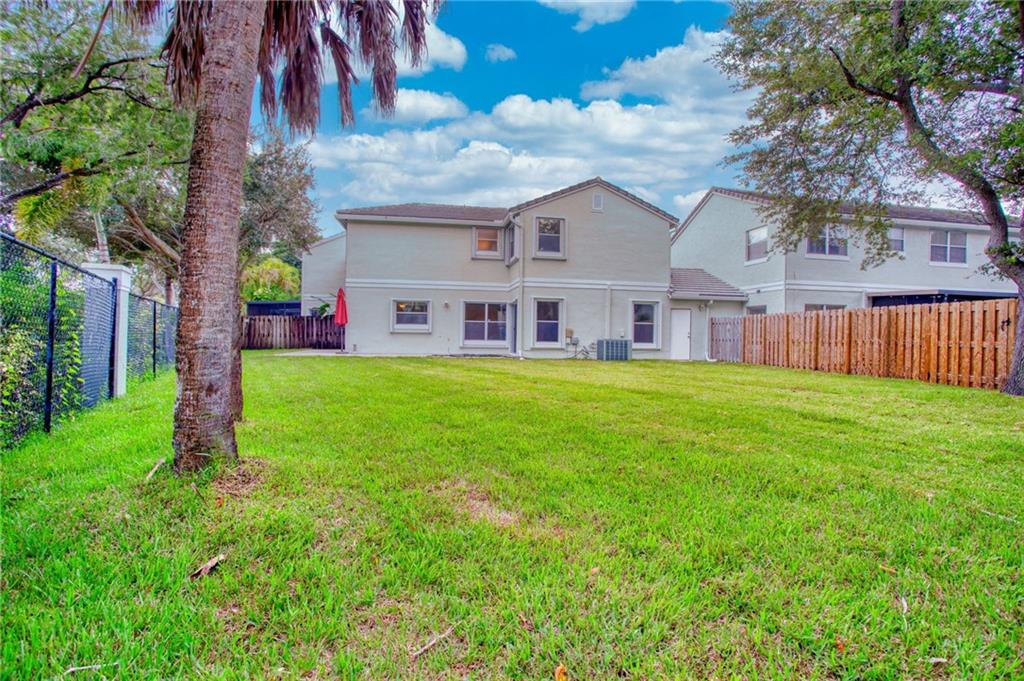 4806 Grapevine Way