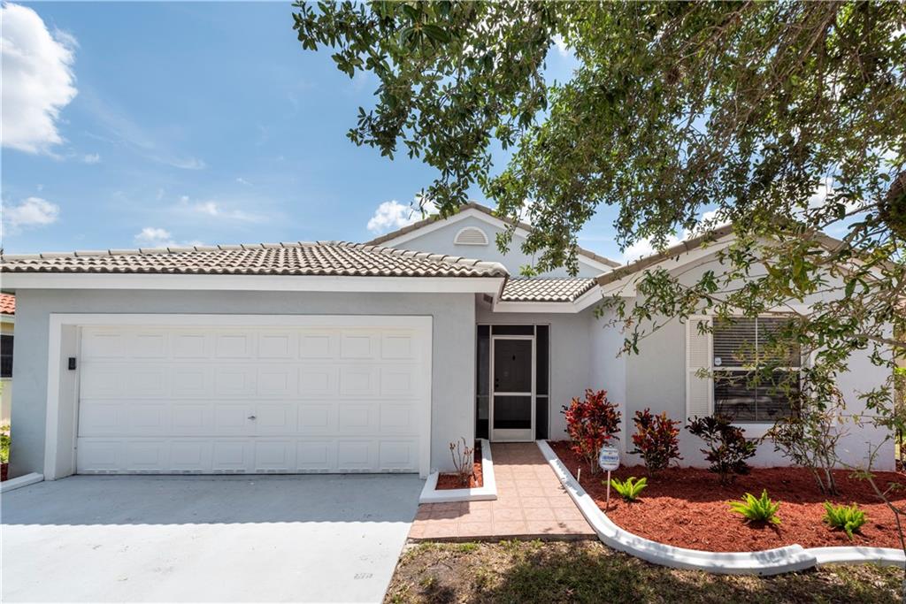 415 NW 165th Ave, Pembroke Pines, FL 33028