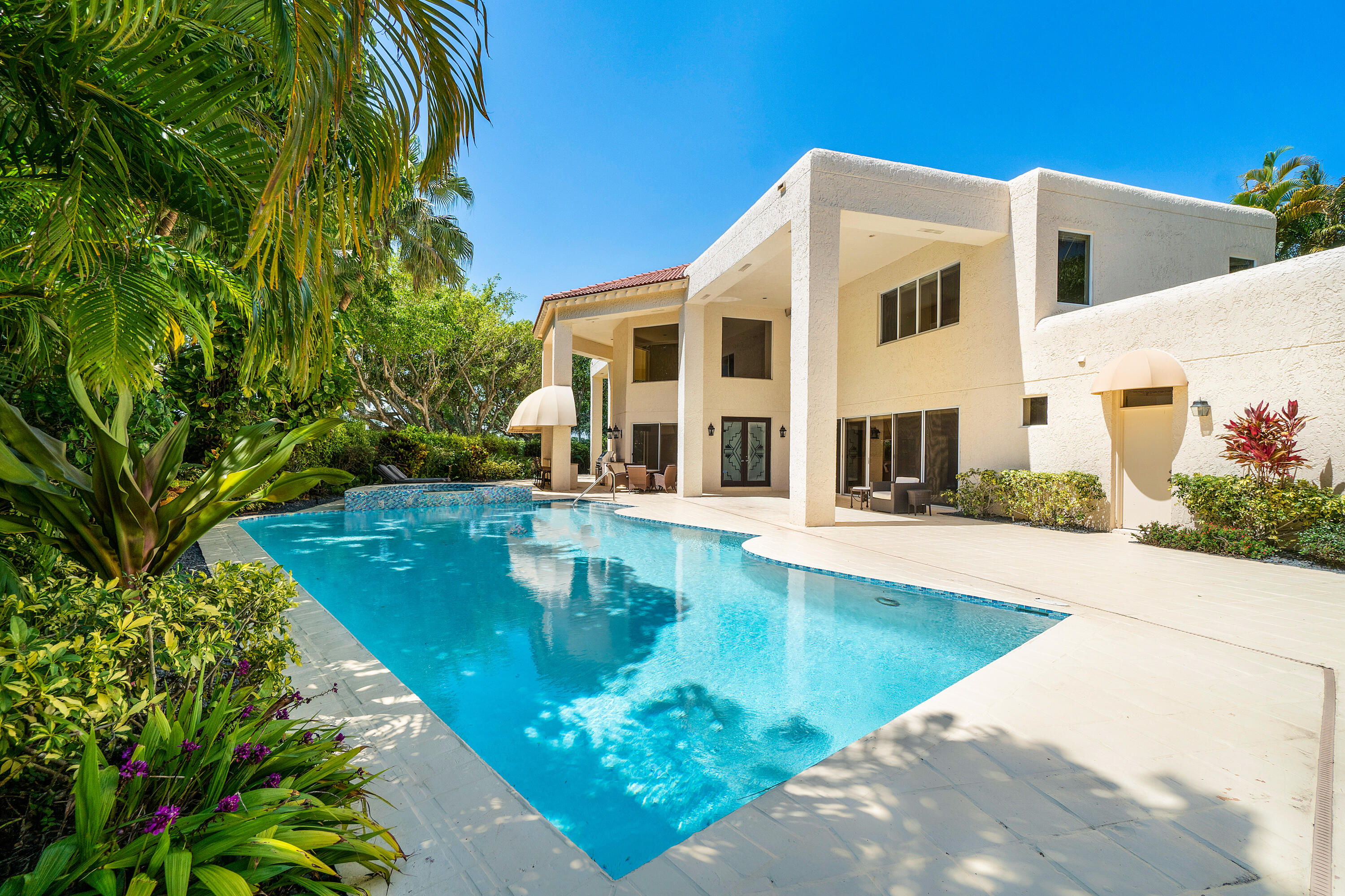 Royal Palm Cove | Community Guide | MIchael Ledwitz