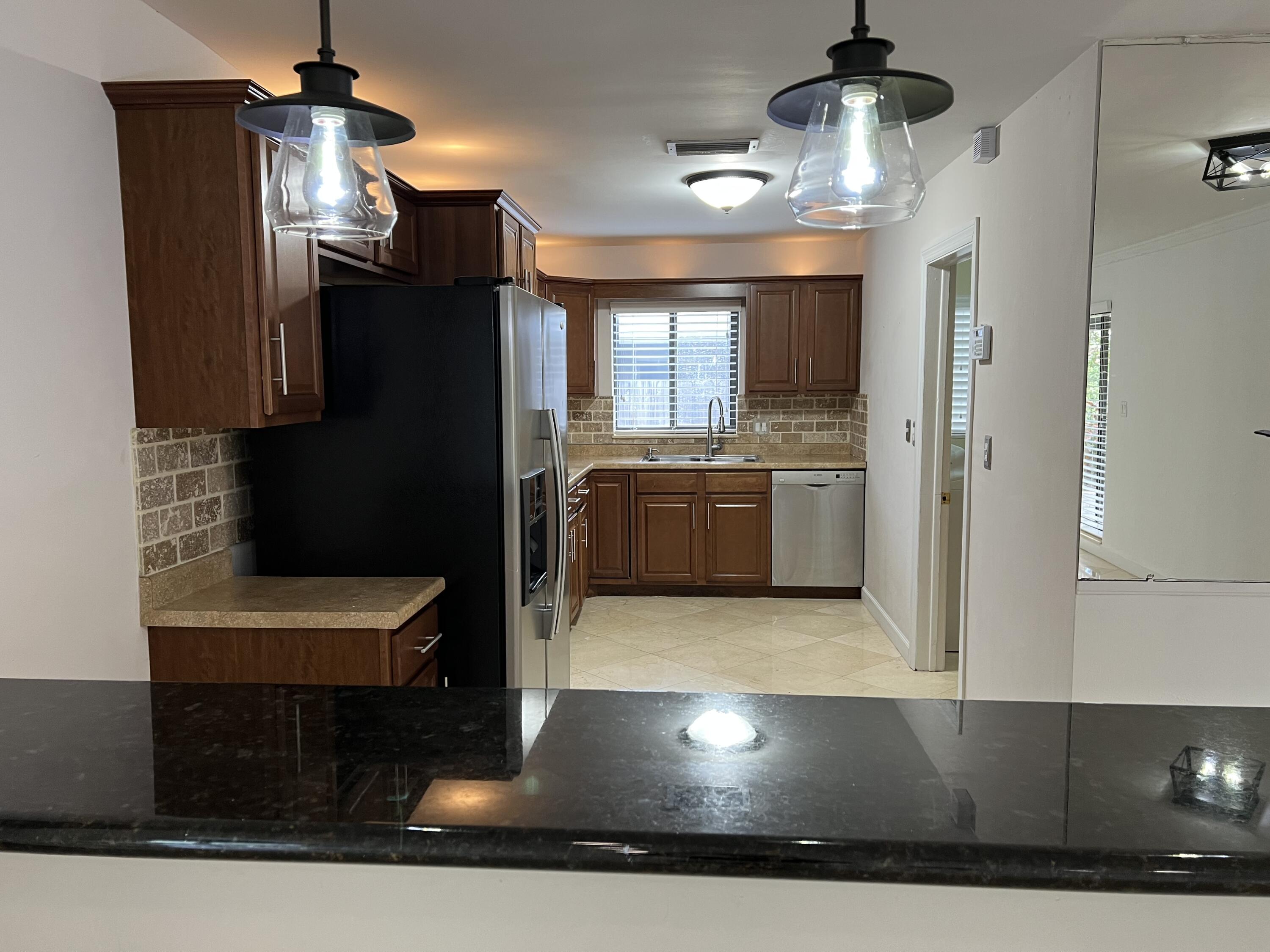 1750 NE 40th Place