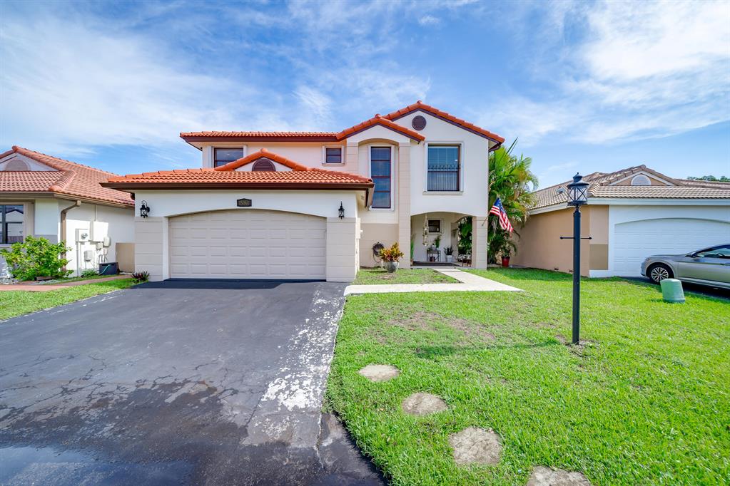 15061 Norfolk Lane, Davie, FL 33331