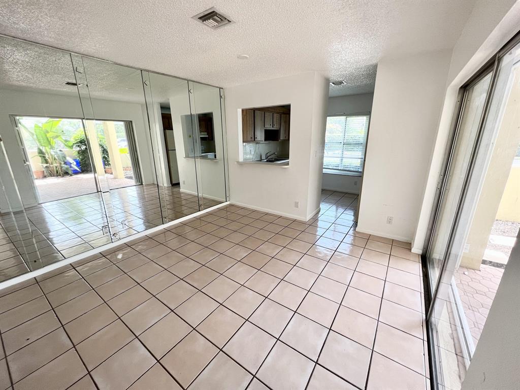 717 S Us Highway 1 901