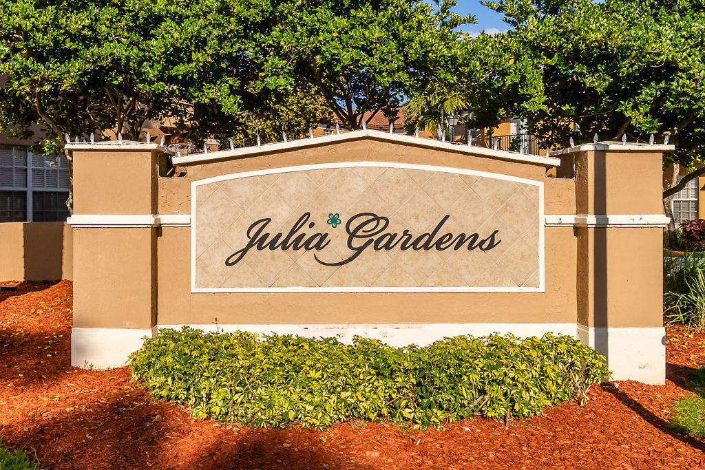 6960 Julia Gardens Drive, Coconut Creek, FL 33073