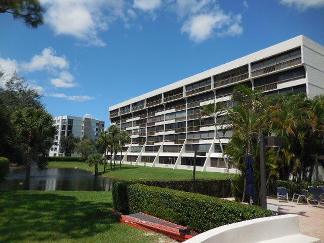 Nice 2/2 , 4th floor Condo with lake and golf course views in The Glens of Boca Del Mar, a HOPA Community. A central Boca location near all shopping, major highways and about 4 miles to the Beach. This unit has newer A/C (2019) water heater (2017) & washer & dryer 2020, replaced electrical circuit panel box and kitchen appliances. Tiled floors in the foyer, hallway and kitchen. There is a large screened & tiled floor balcony covering the full length of the unit with roll down storm shutters. The main bedroom has sliders to the balcony, large walk-in closet, double vanity bathroom and seamless glass shower doors. The community has nice amenities, from gated entrance and security locked buildings, on site manager, clubhouse,  gym, heated pool and spa, Bar-B-Q grills and much more.