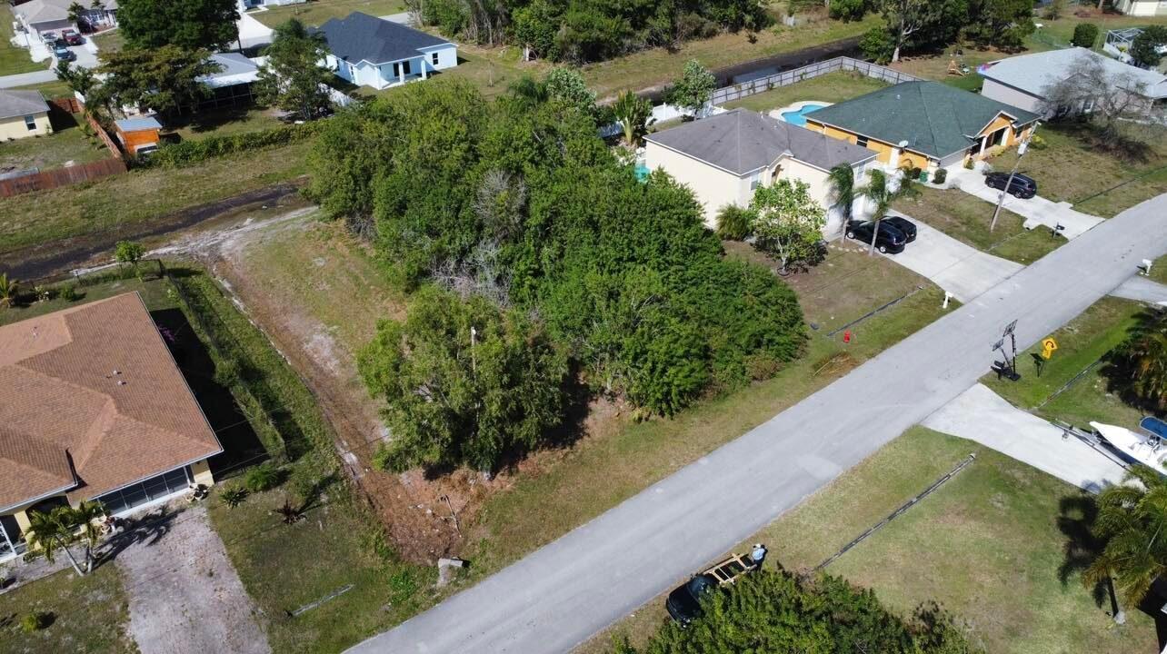 361 SW Log Drive