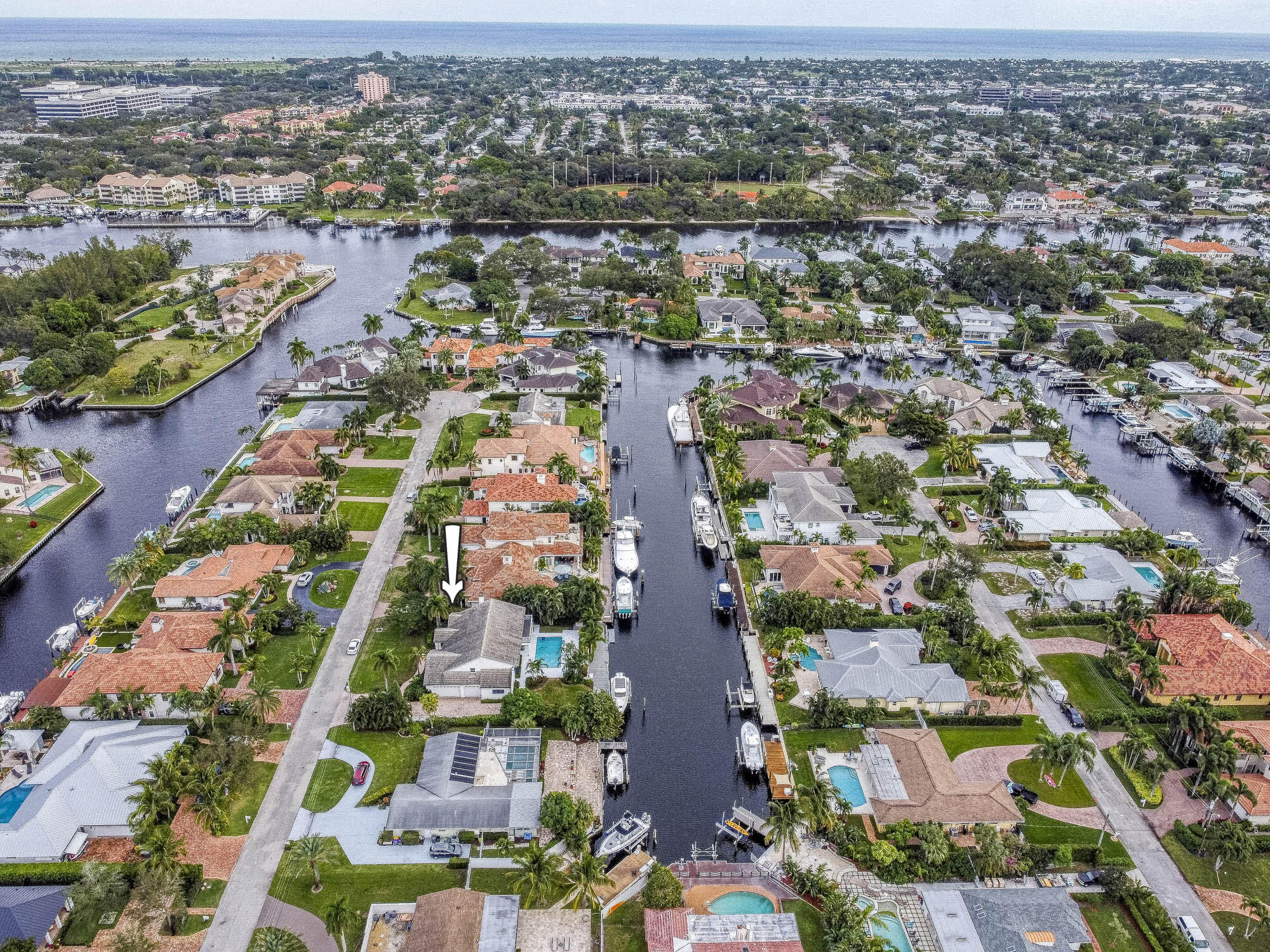 Priced to sell with motivated sellers. This home/land features approximately 75ft of waterfront with no fixed bridges to the Intracoastal on arguably the most desirable waterfront street in Palm Beach Gardens. Desirable south exposure. 10,000lb boat lift. Maheu Estates is located off Prosperity Farms road and is minutes away from shopping, restaurants, the beach, and Palm Beach International Airport.