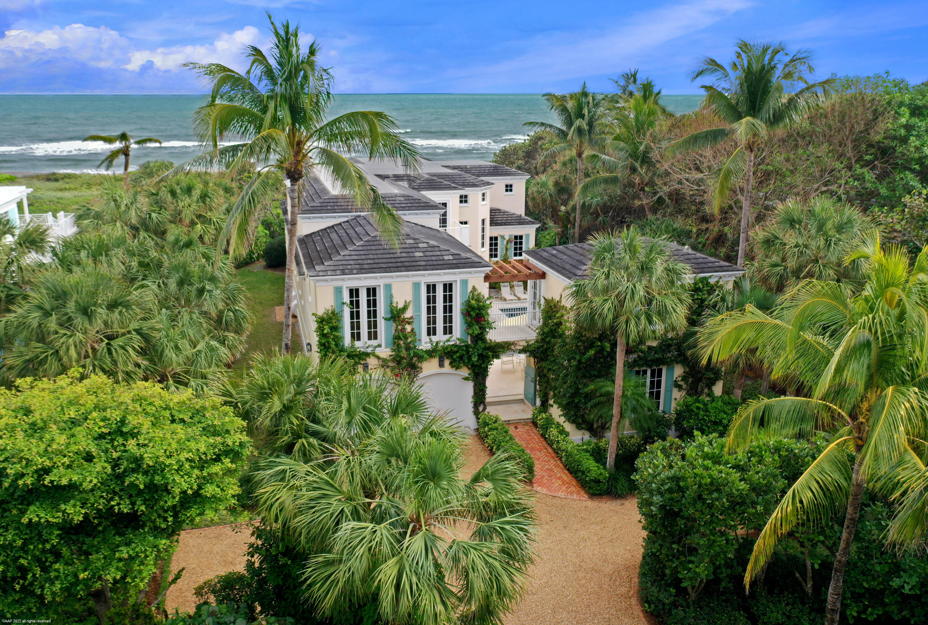 15 N Beach Road, Hobe Sound, FL 33455