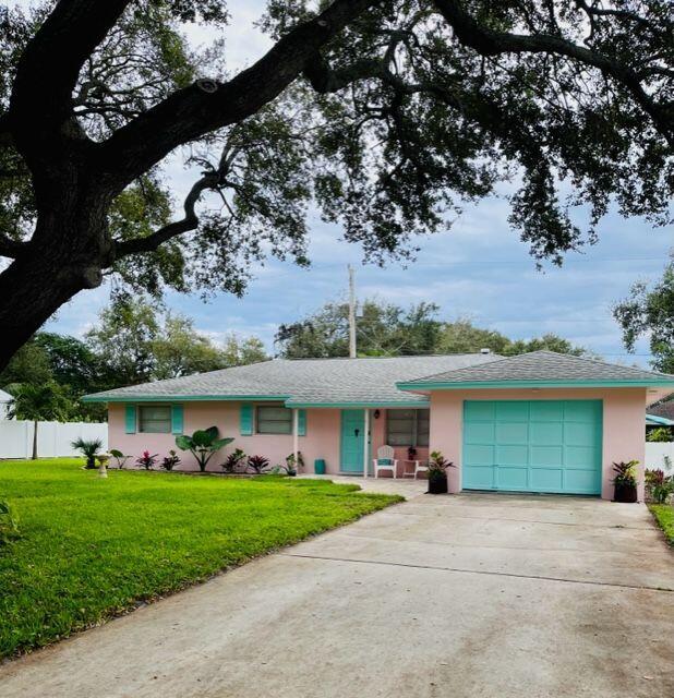 Beautiful, spacious 1/3 acre homesite in the heart of Palm Beach Gardens.  This is a fantastic opportunity to live on the stunning oak-tree lined neighborhood of Snug Harbor Estates.   Steps to the intracoastal and just 6 minutes to Juno Beach, this home is a charmer and in pristine move-in condition.  Owners have just completed renovation of the Kitchen & 2 bathrooms, and it has been freshly painted.   Will sell completely furnished with all new comfy beds.  Don't miss this delightful retreat close to beaches, restaurants, shopping, golfing, biking or just strolling in this beautiful, serene, peaceful neighborhood.  20 Minutes to Palm Beach International Airport