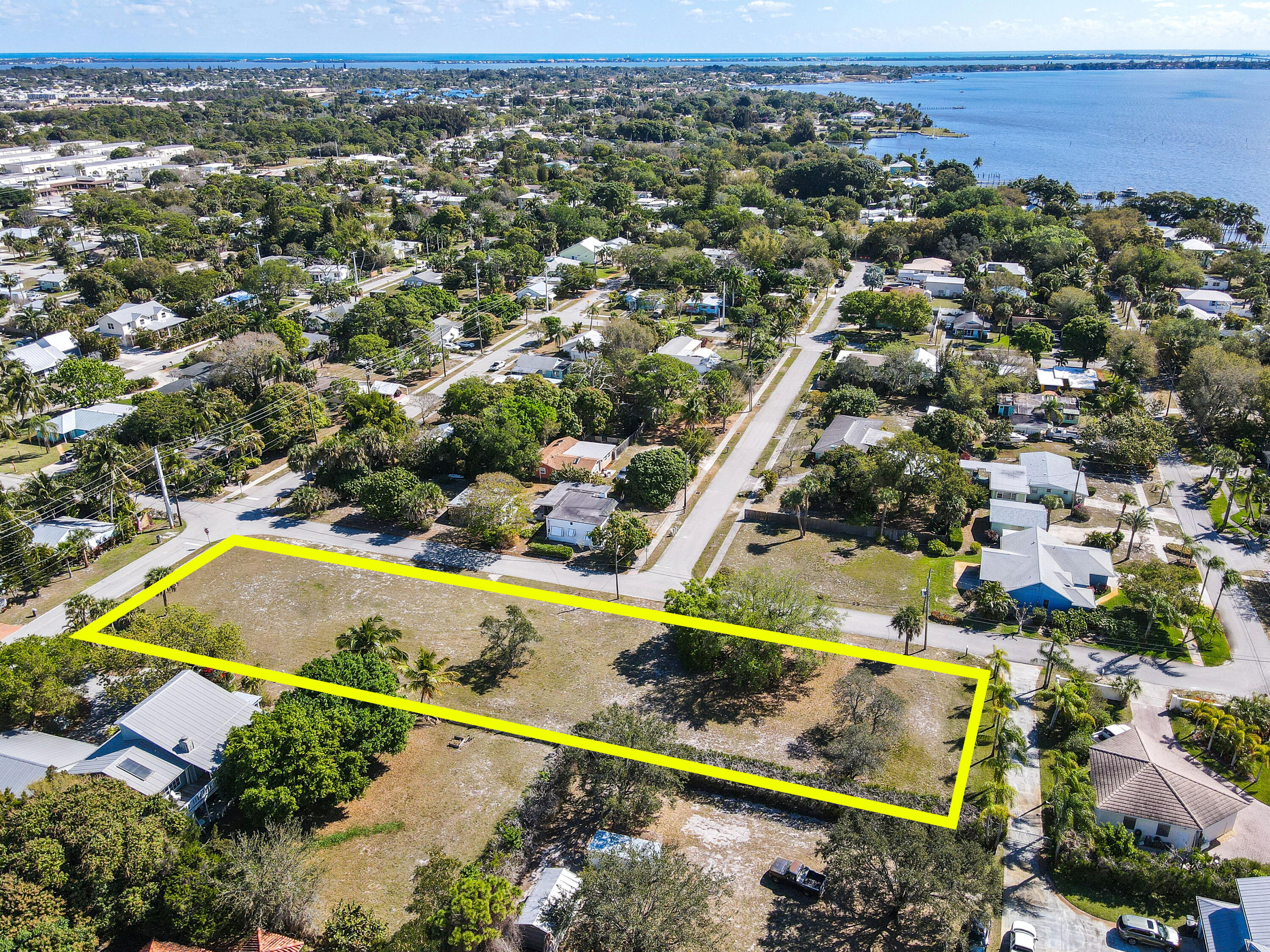 906 NE Sumner Avenue