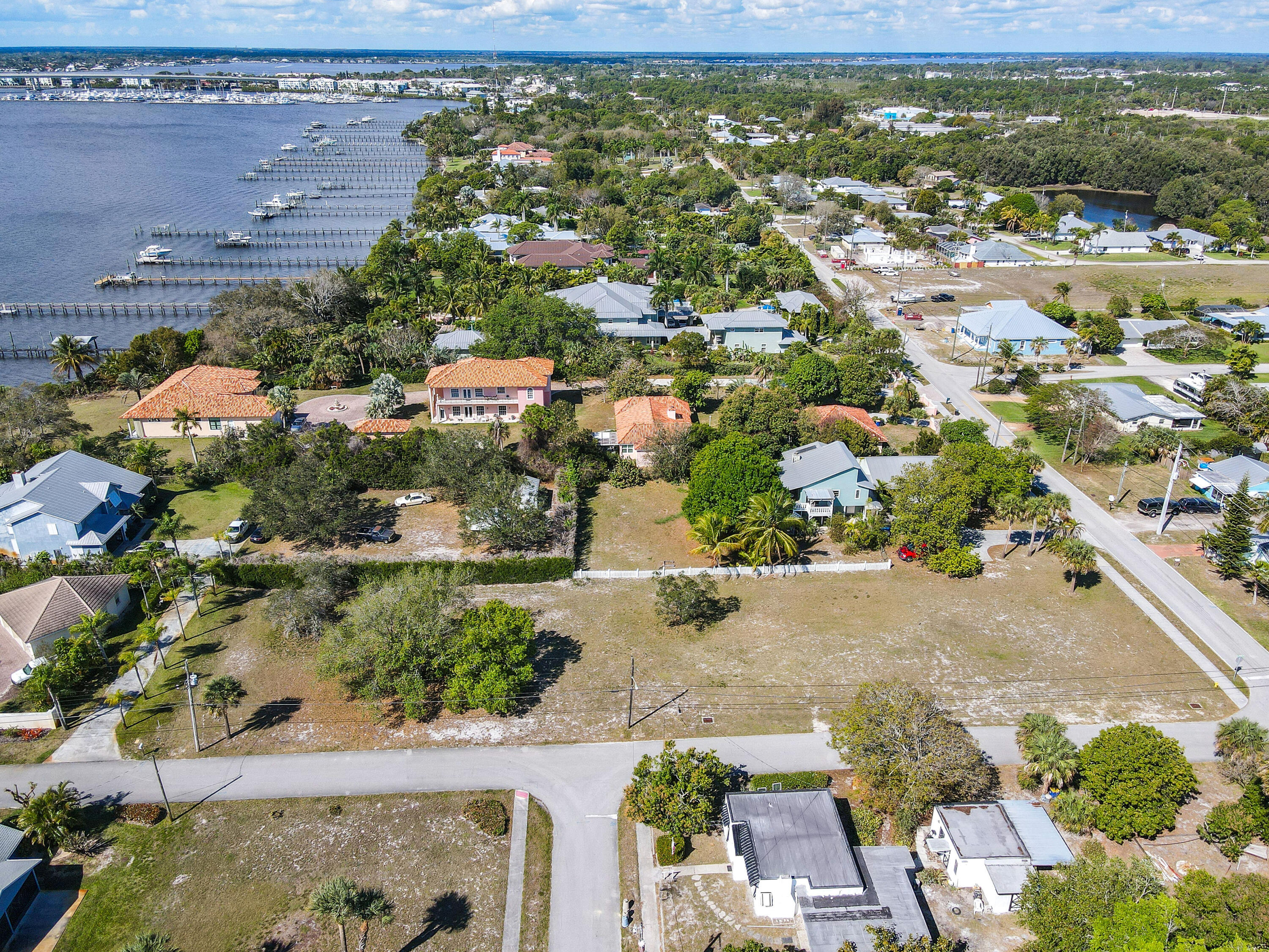 906 NE Sumner Avenue