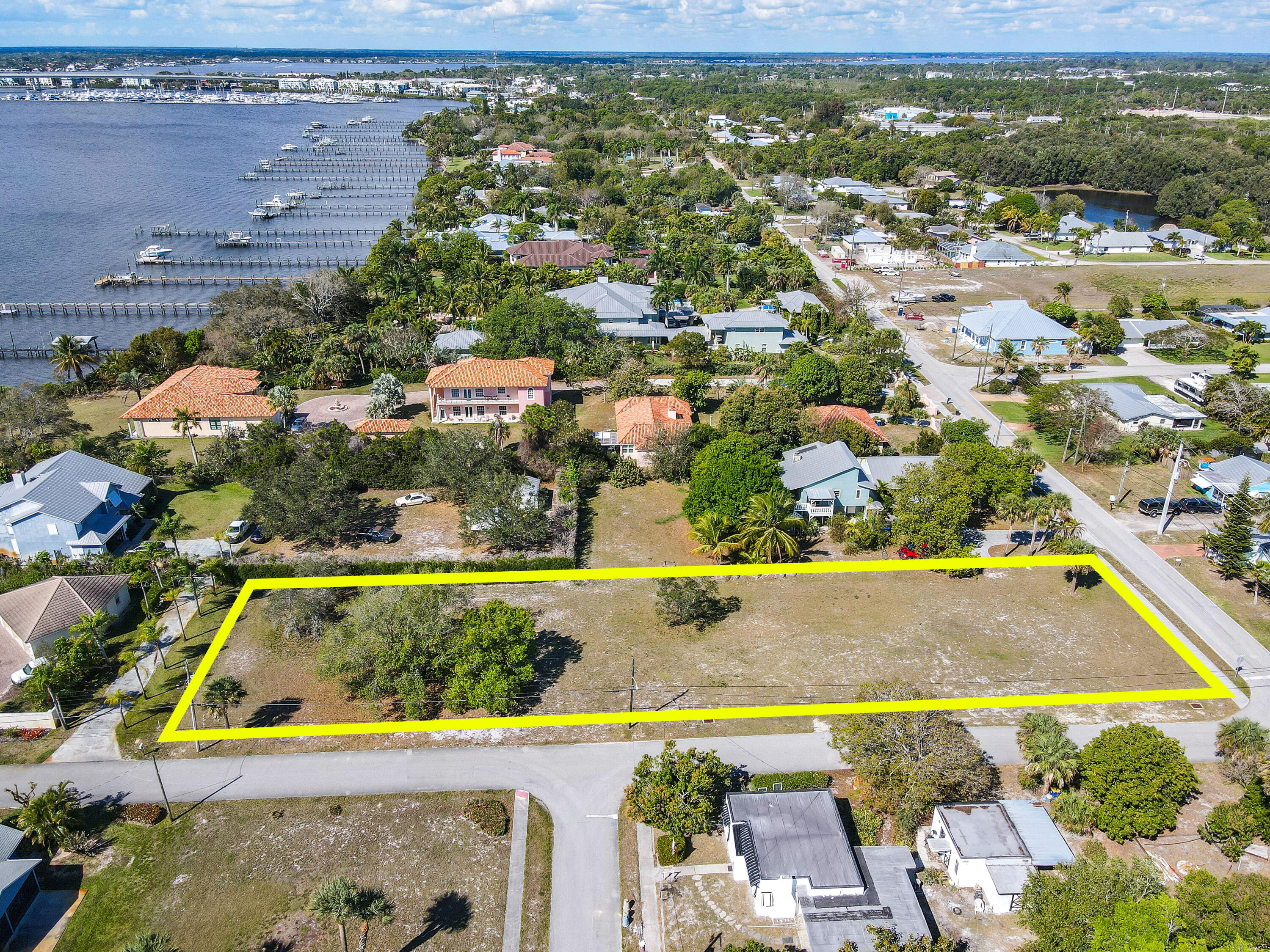 906 NE Sumner Avenue