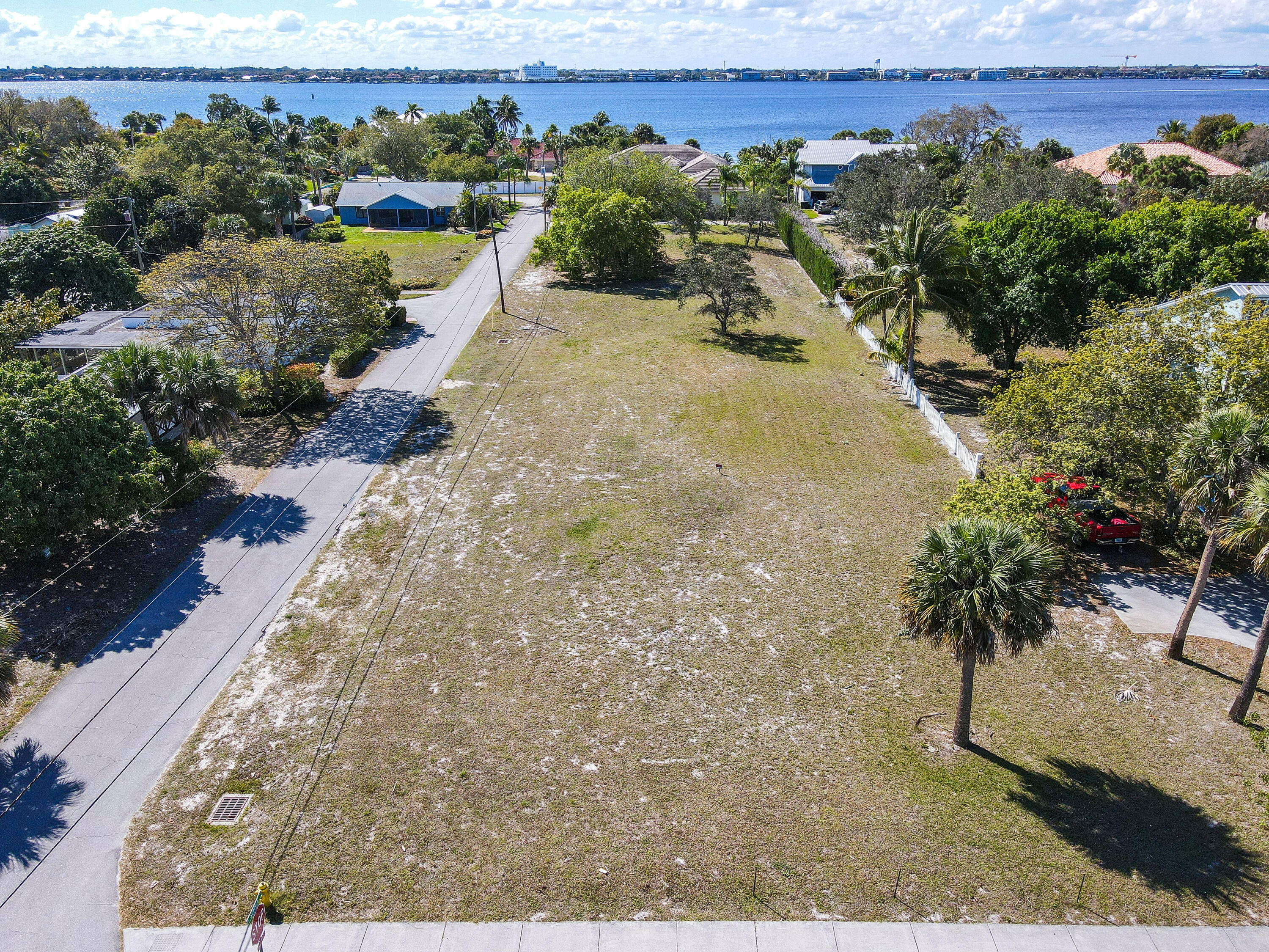 906 NE Sumner Avenue