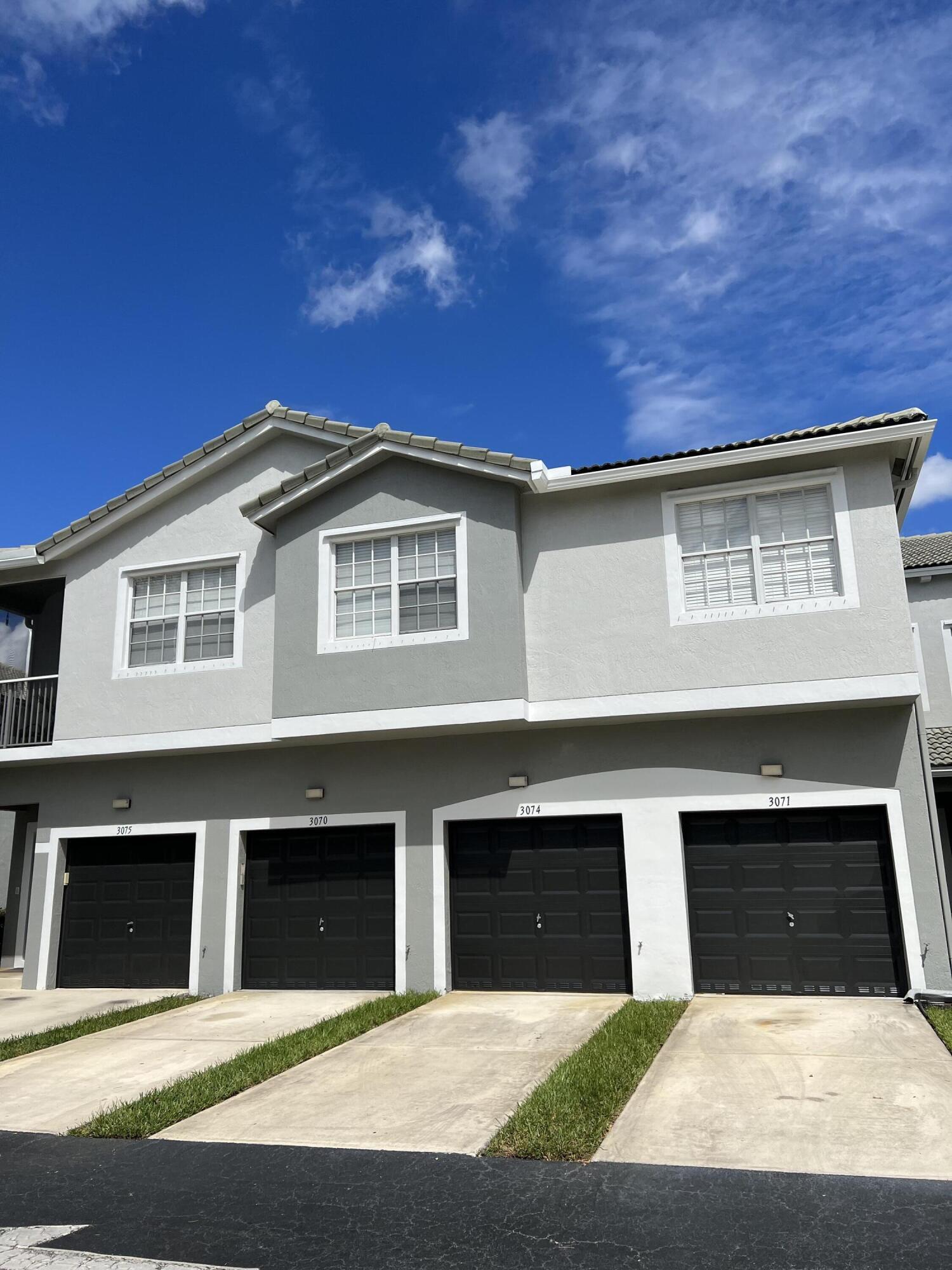 VERY NICE TOWNHOUSE IN GATED COMMUNITY. LOCATED IN THE HEART OF GREENACRES, UNIT COMES WITH MANY UPGRADES.  WATER AND ALARM MONITORING IS INCLUDED. unit is currently tenant occupied.