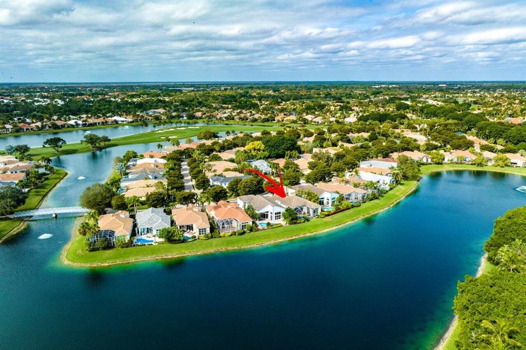 Amazing long water views from this single story home in the exclusive golf community of Ballenisles in the heart of Palm Beach Gardens. Offering 2 bedrooms plus a den, 3 full baths and a 2 car garage. Incredible potential with an open floor plan and unmatched lake views. Call to schedule your private tour today!