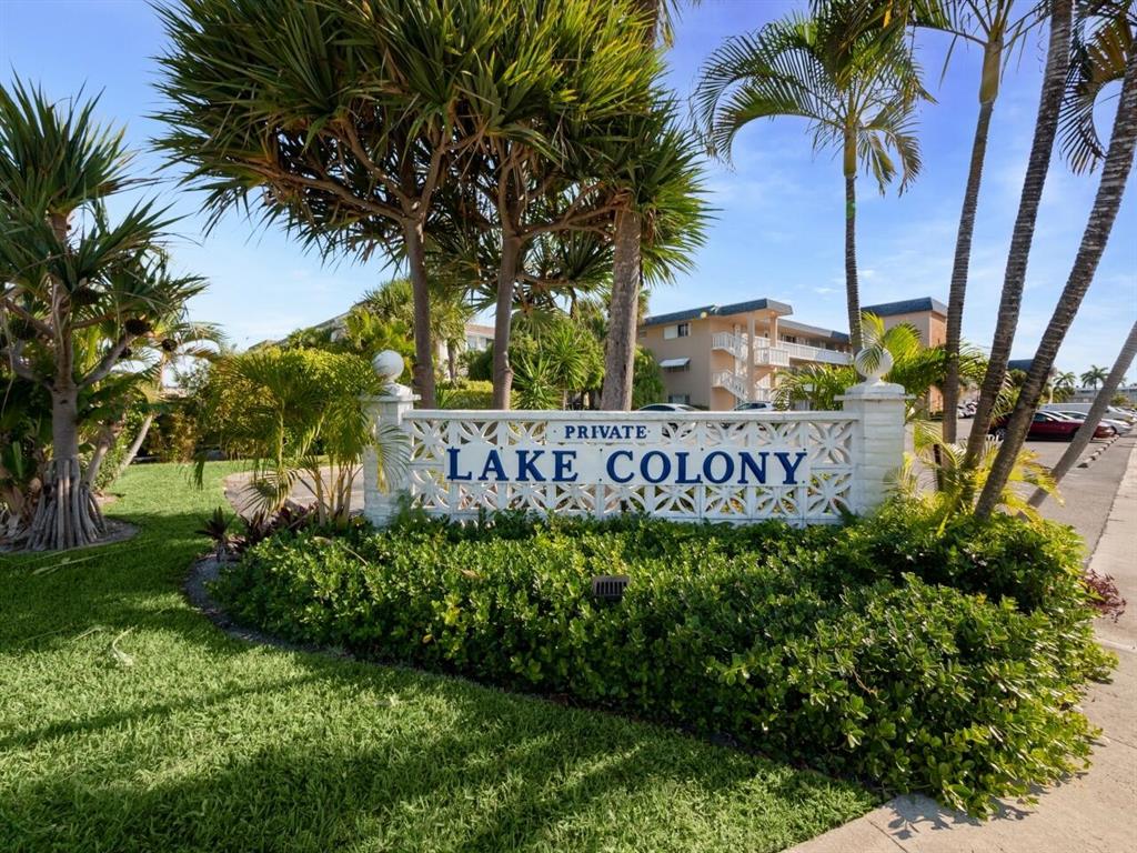 CALLING ALL BOATERS!! Location! Location! This cozy, 1BR/1BA, 3rd Floor Unit is a hidden gem in this active waterfront 55+ community in North Palm Beach. This Co-Op has breathtaking morning sunrises and evening skyline views of Singer Island. Unit has vinyl flooring, 2018 AC, new stove, newer water heater.  You will LOVE the beautiful intracoastal breezes off your master bedroom balcony.  Enjoy grilling out by the pool with friends and family while watching the boats go by on the intracoastal waterway. You are less than 2 miles from the beautiful Palm beaches, minutes away to 5 star restaurants, shopping, North Palm Beach Country Club and Golf and 18 min to Palm Beach International airport.
