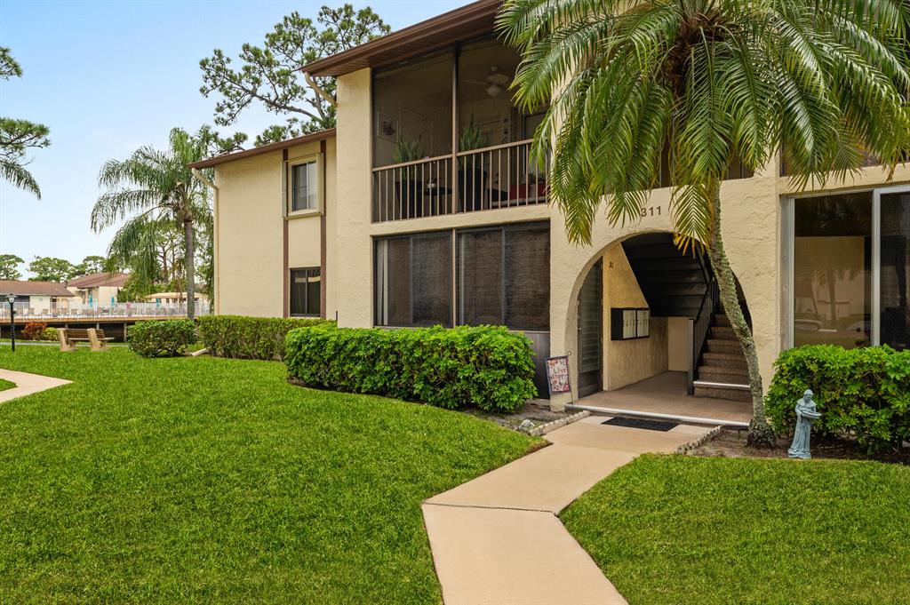 311  Knotty Pine Circle