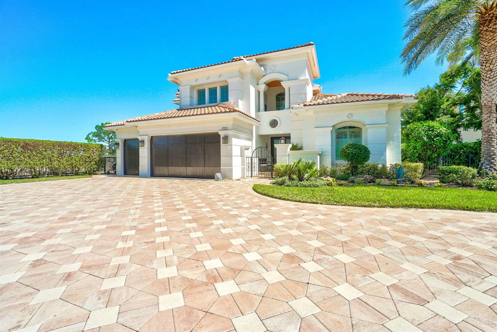 1703 W Hemingway Drive, Juno Beach, FL 