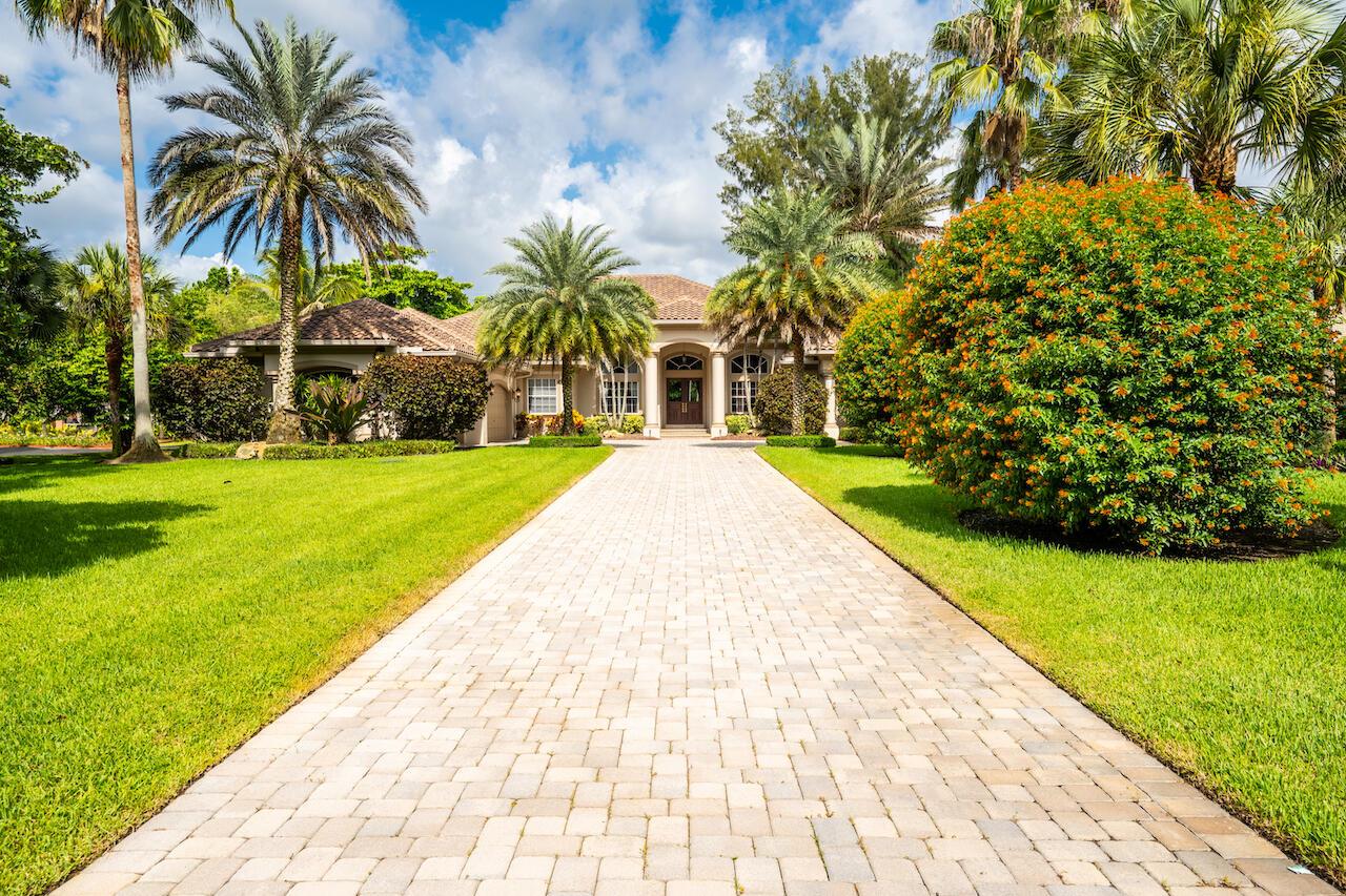 6911 NW 66 Way, Parkland, FL 33067