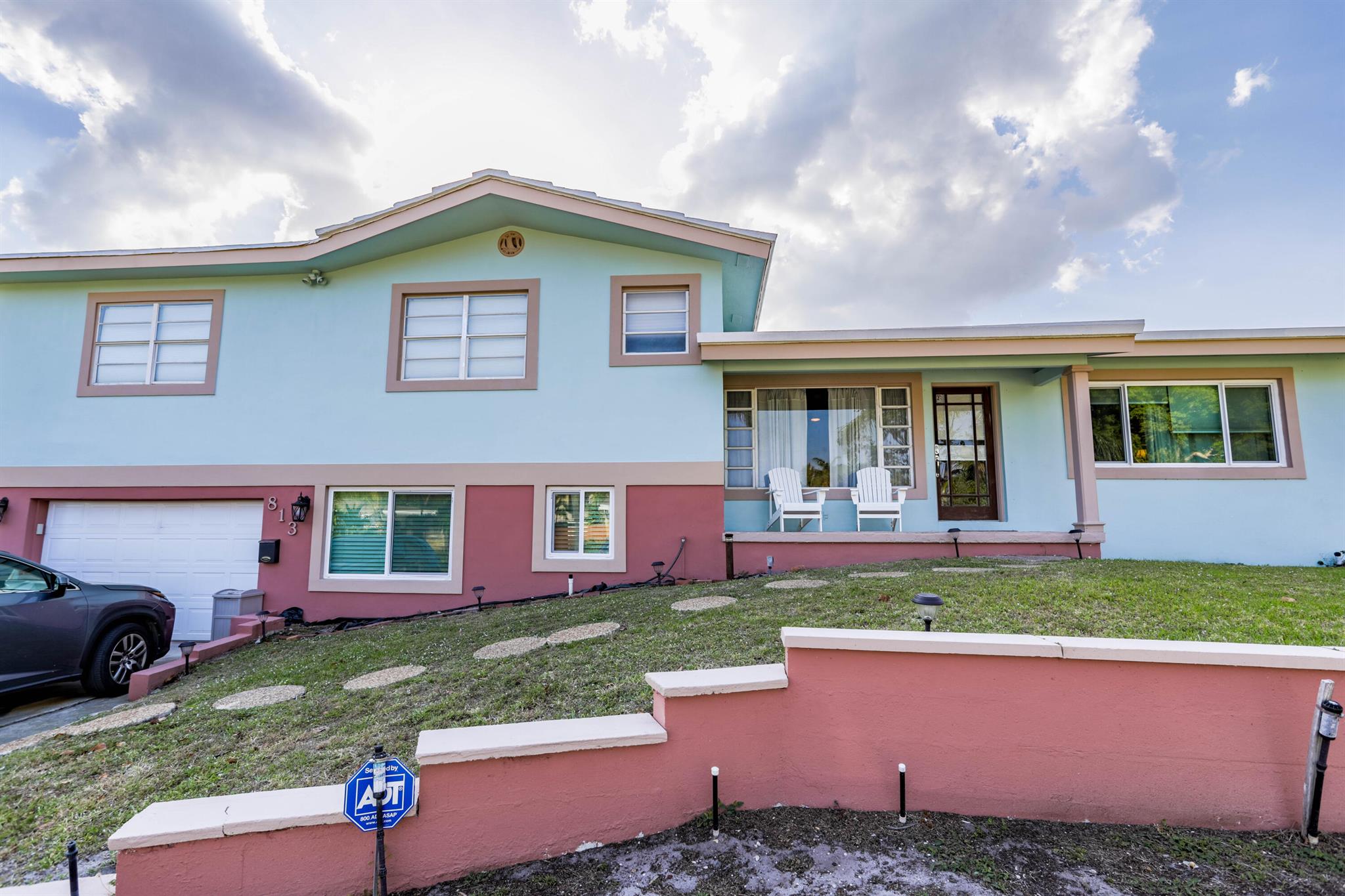 813 SE 10th Terrace, Deerfield Beach, FL 33441