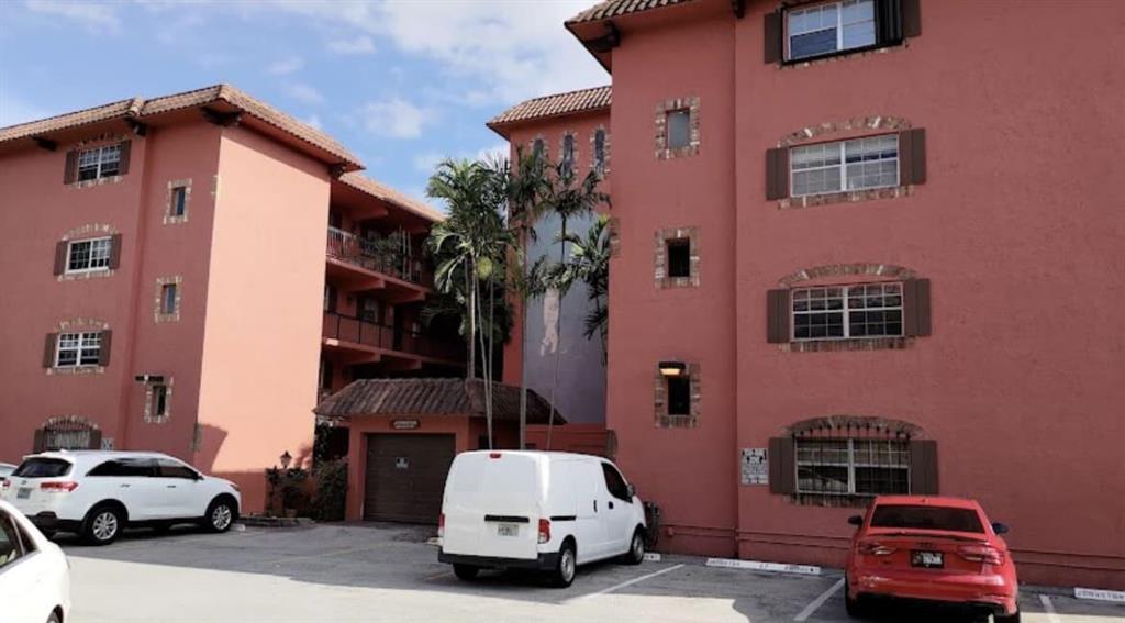 660 Tennis Club Drive 405, Fort Lauderdale, FL 33311