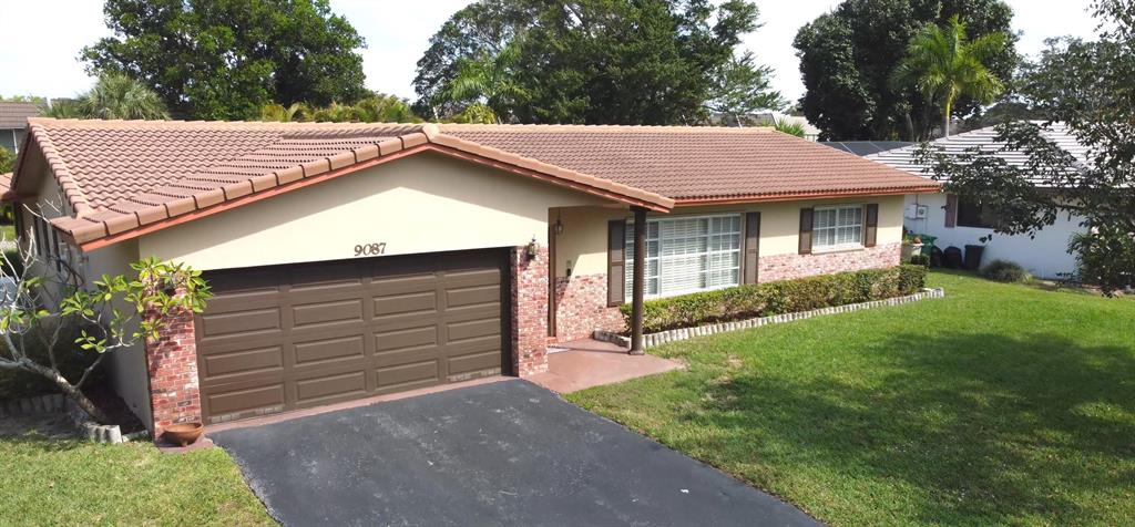 9087 NW 27 Place NW, Coral Springs, FL 33065