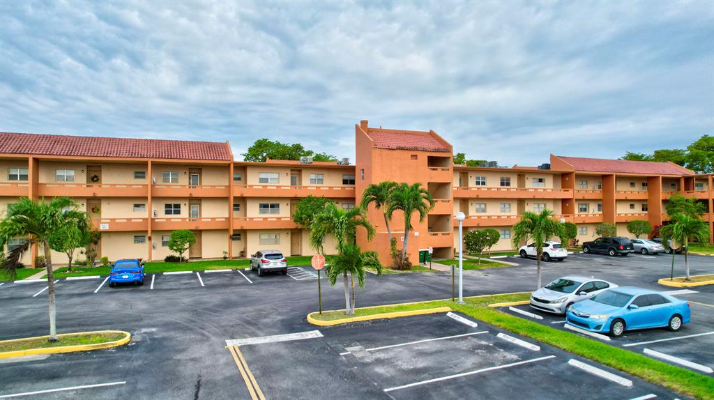 8842 W Mcnab Road 301, Tamarac, FL 33321
