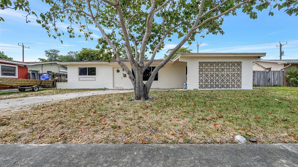 710 SW 69th Terrace, Pembroke Pines, FL 33023