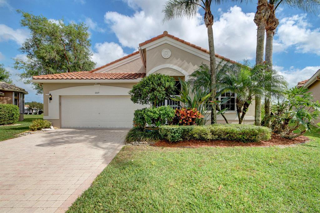 6669 Pavone Street, Lake Worth Beach, FL 