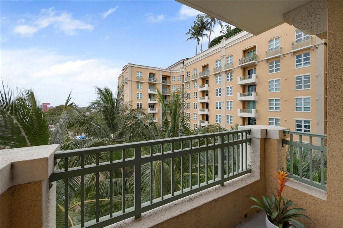 403 S Sapodilla Avenue 518, West Palm Beach, FL 33401