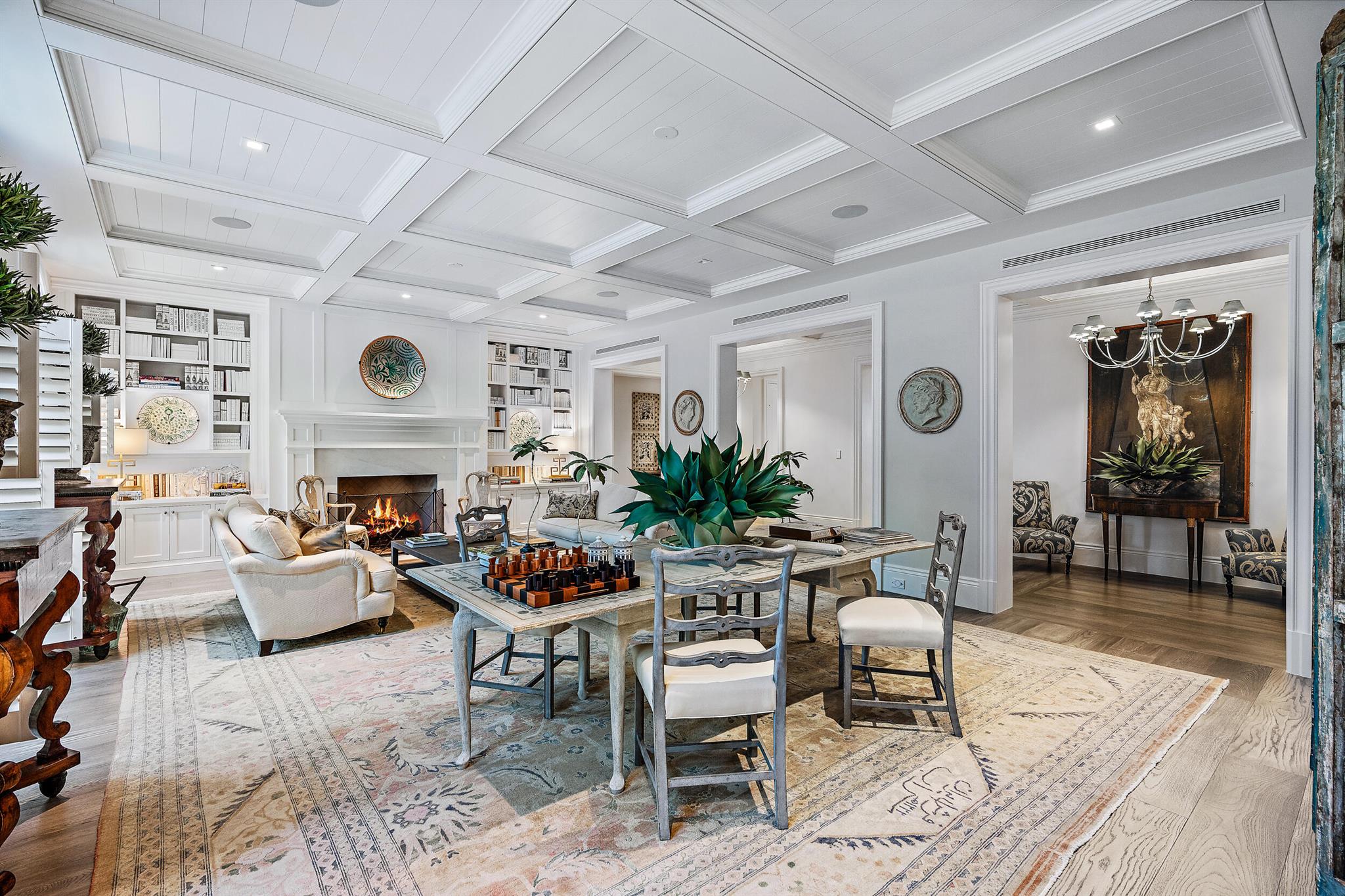 Photo 5 of home located at 255 Emerald Lane, Palm Beach FL