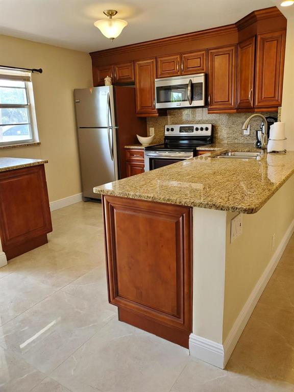 2601 NE 3rd Court 104, Boynton Beach, FL 33435