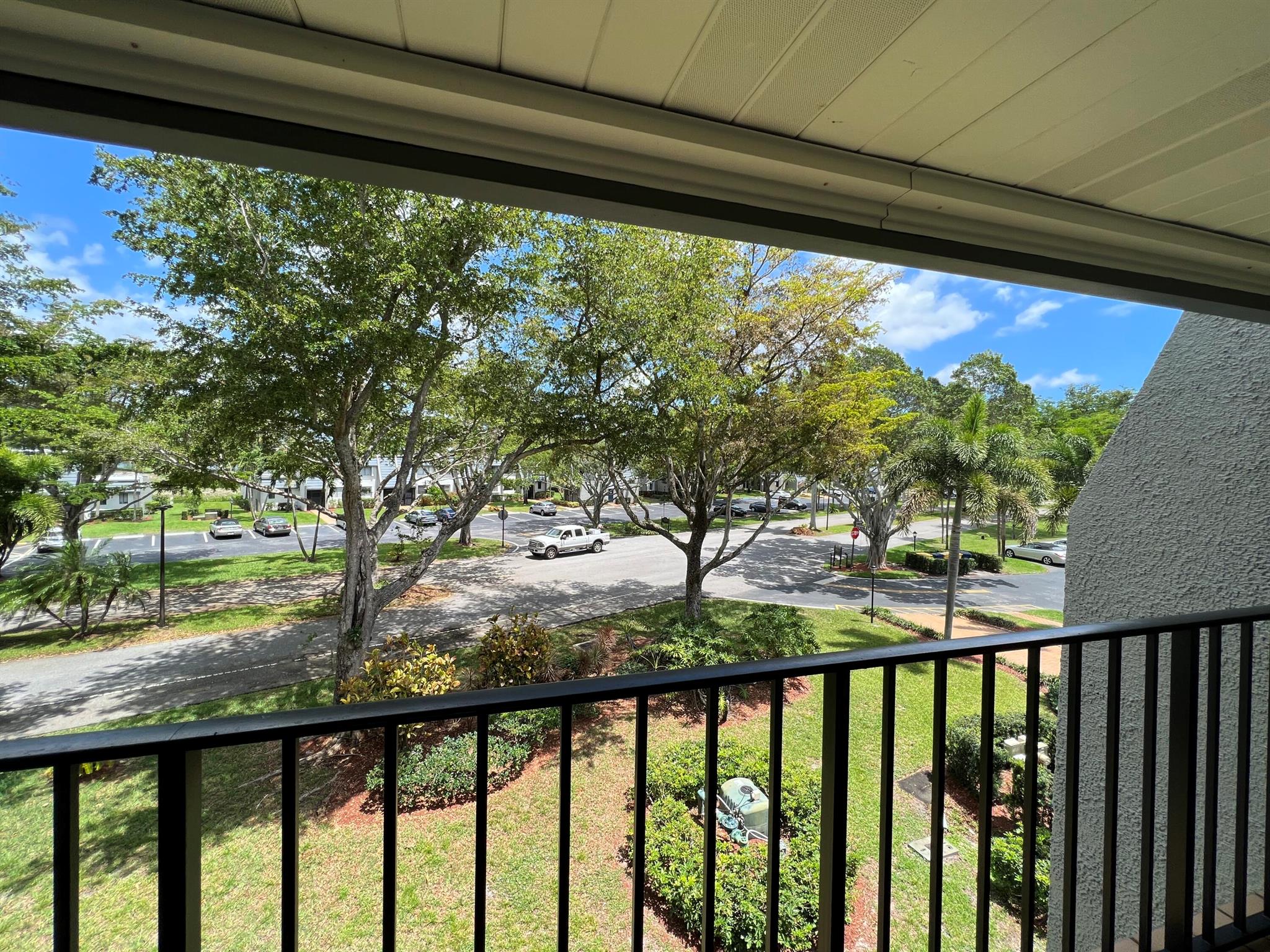 Photo 4 of home located at 4793 Esedra Court 307, Lake Worth FL