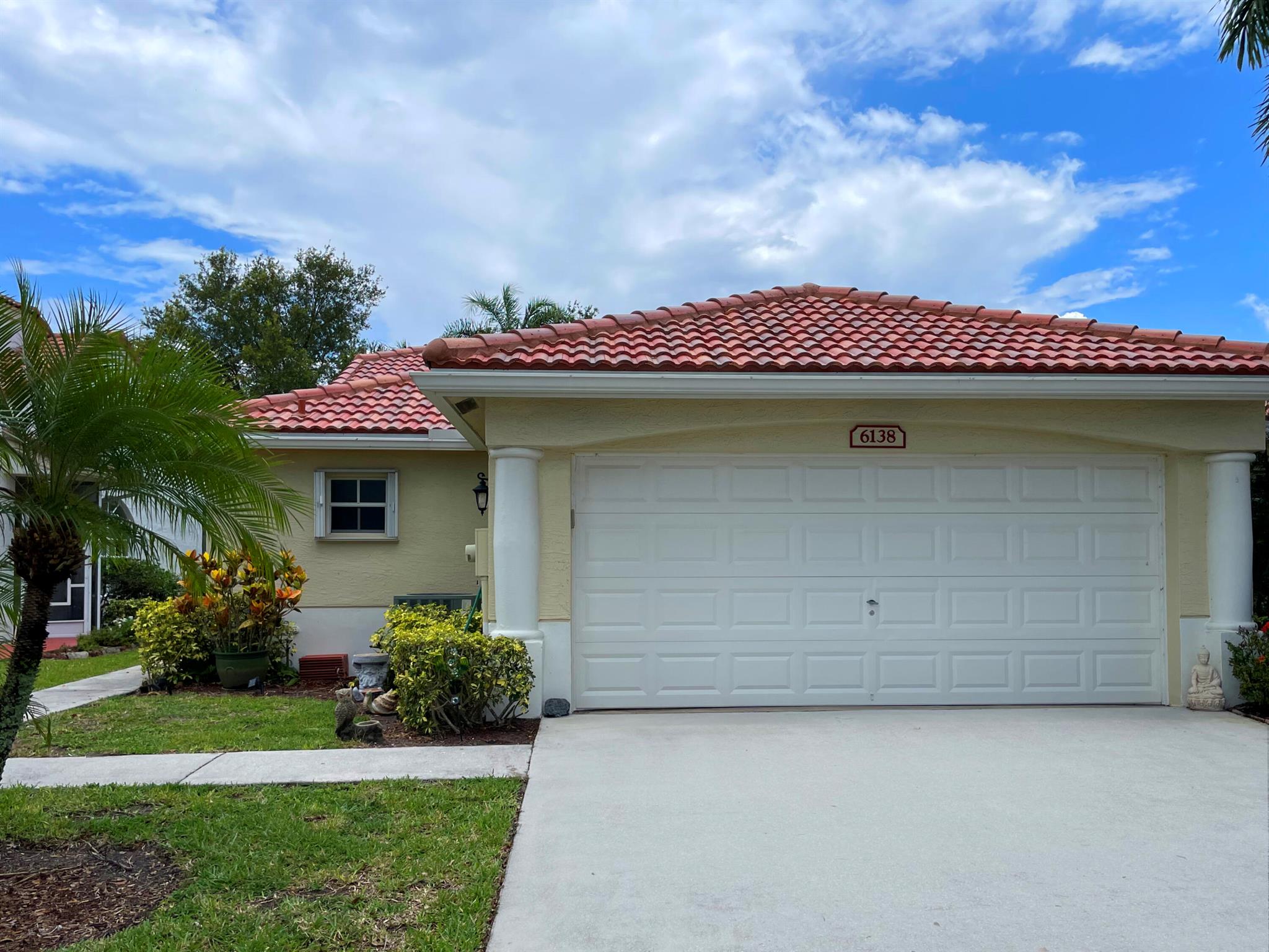 6138 Lake Hibiscus Drive N