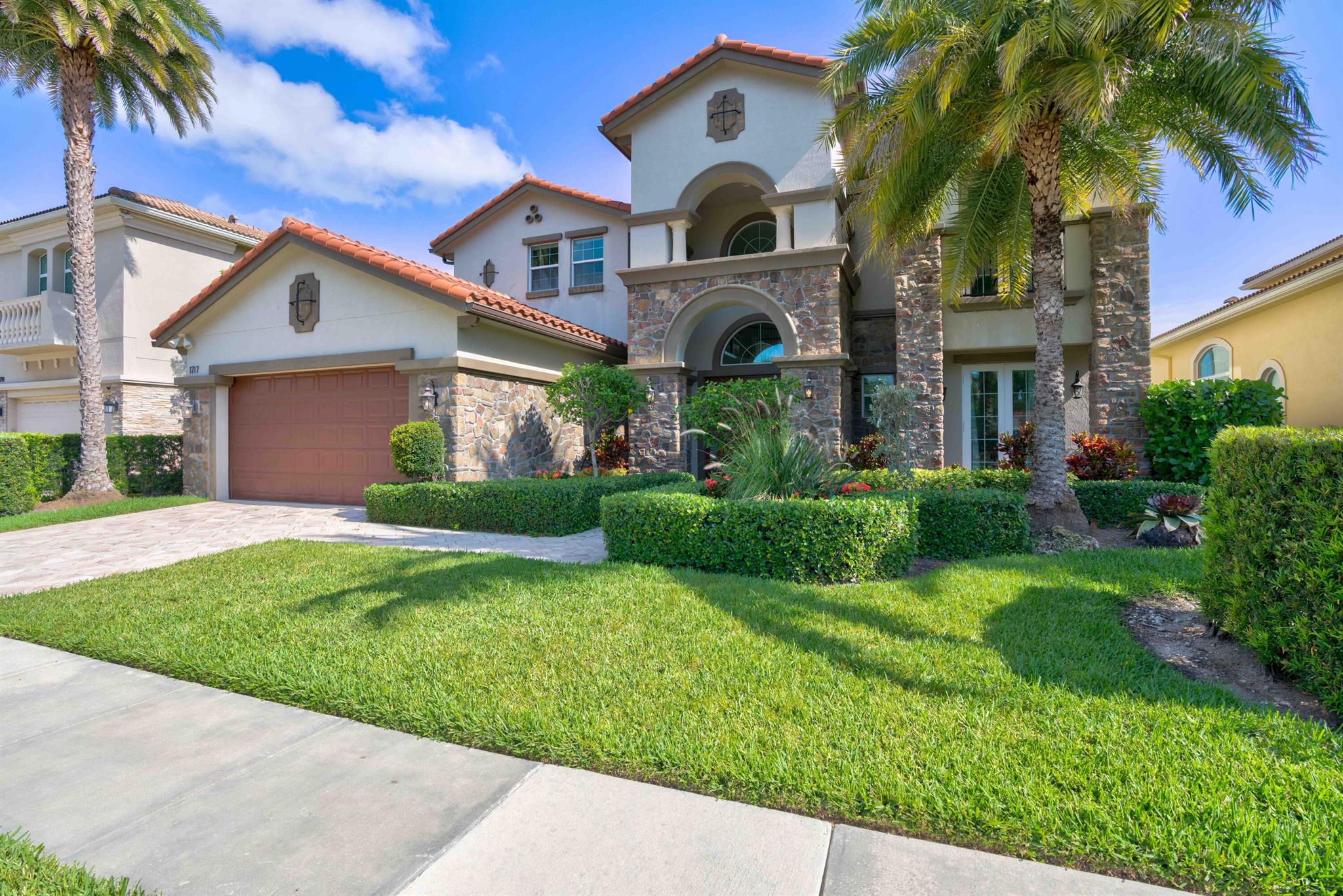 1717 W Hemingway Drive, Juno Beach, FL 33408
