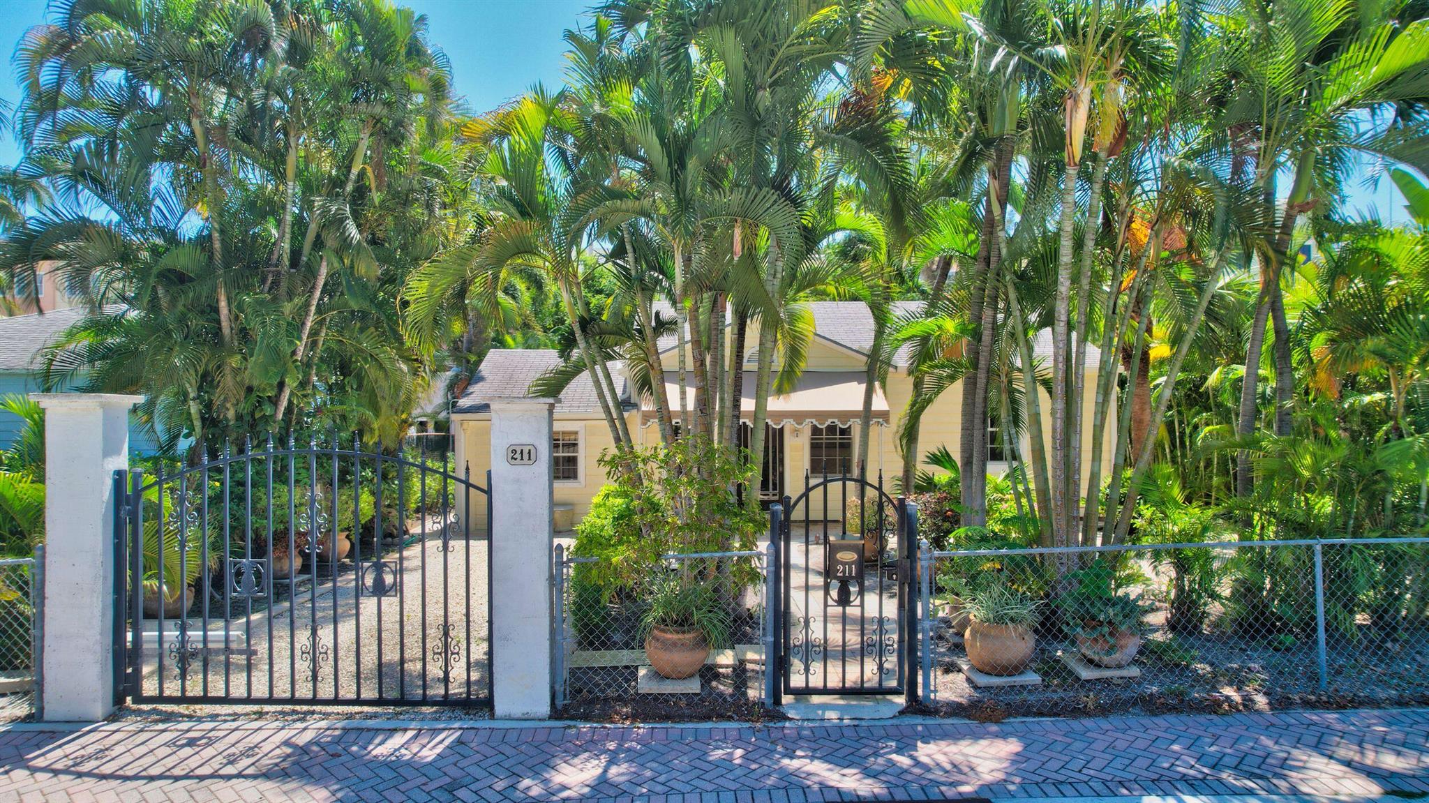211 NE 1st Avenue, Delray Beach, FL 33444