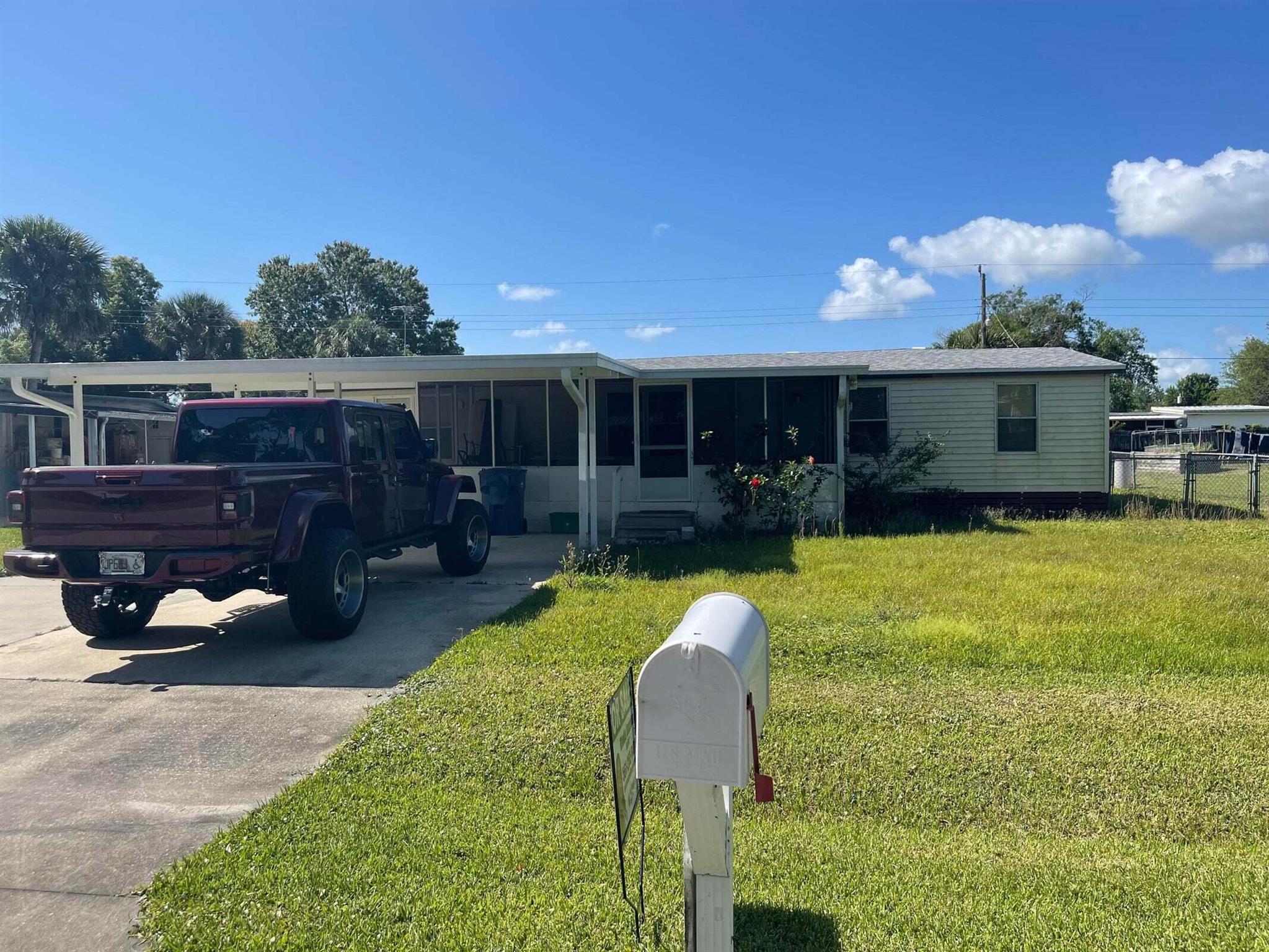 129 N 2nd Street, Oak Hill, FL 