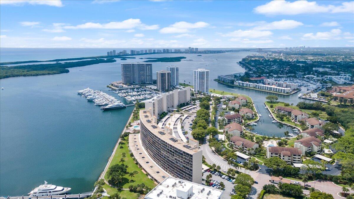 130 Lakeshore Drive 323, North Palm Beach, FL 33408