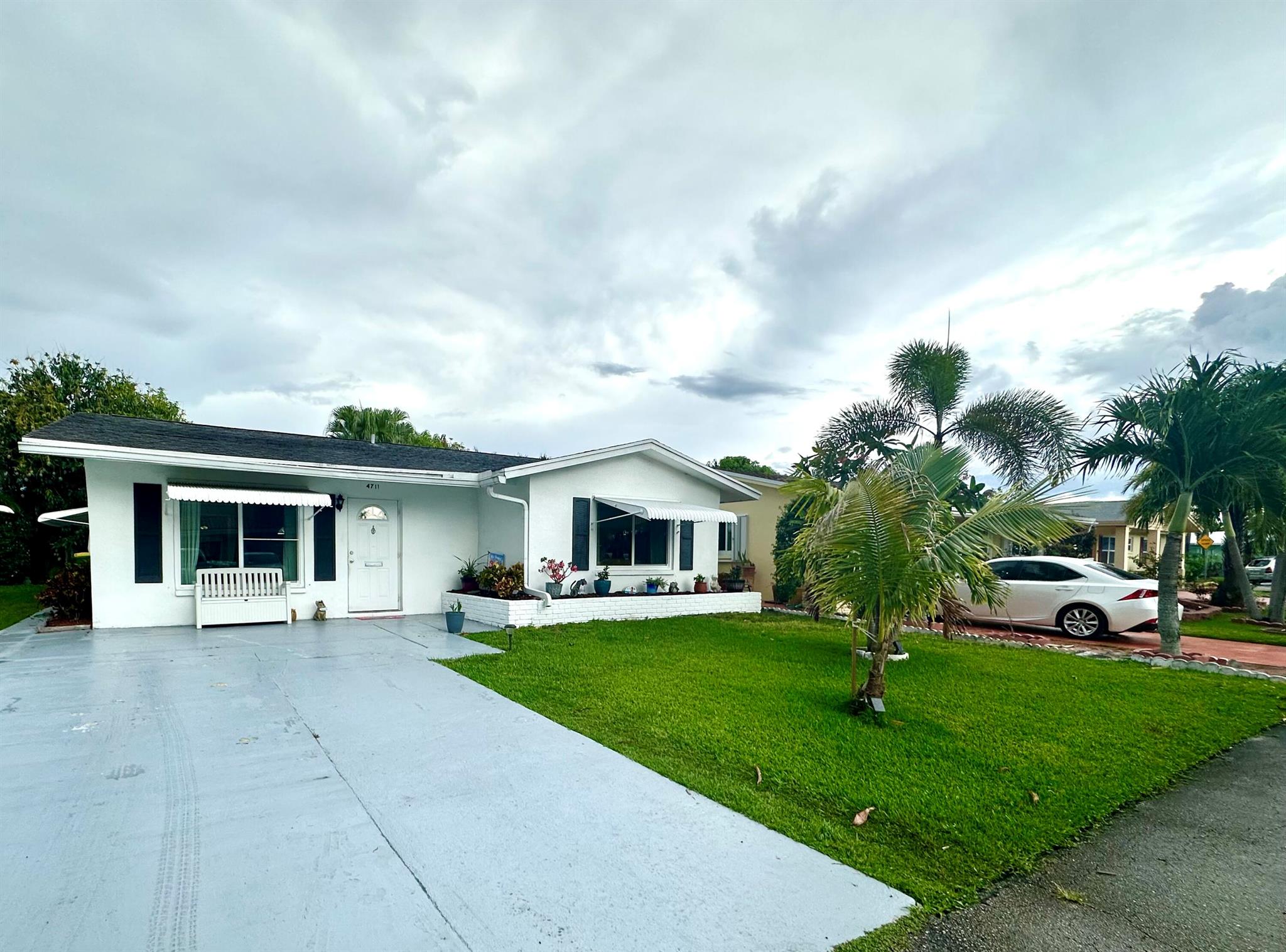 4711 NW 49th Place, Tamarac, FL 33319